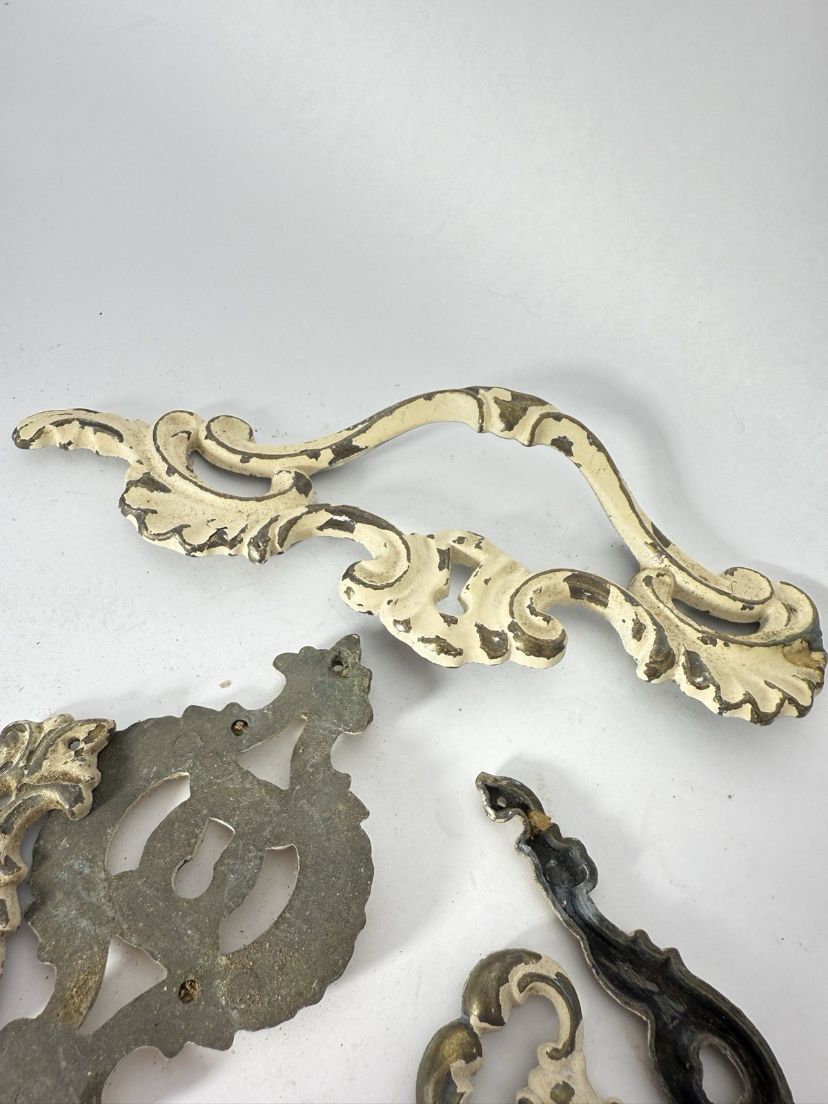 11 Pc VTG Drexel Heritage French Provincial Ornamental Drawer Knobs Pulls Accent