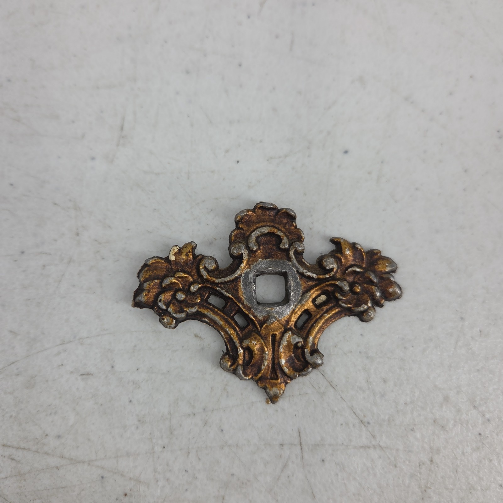 Vintage Lot of 4 Brass Door Drawer Backplates Ornate Floral Design 2 5/8″ x 2