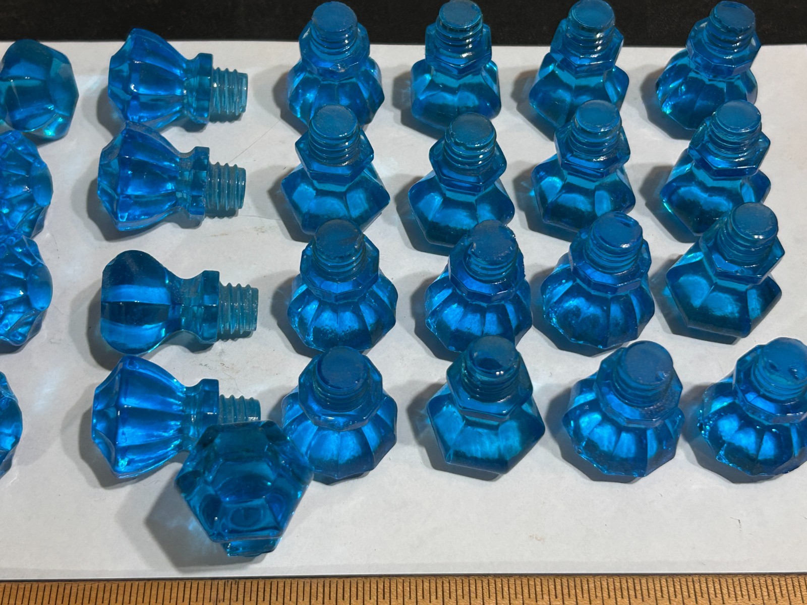 25 BEAUTIFUL ANTIQUE THREADED BLUE GLASS CABINET DOOR DRAWER PULLS KNOBS