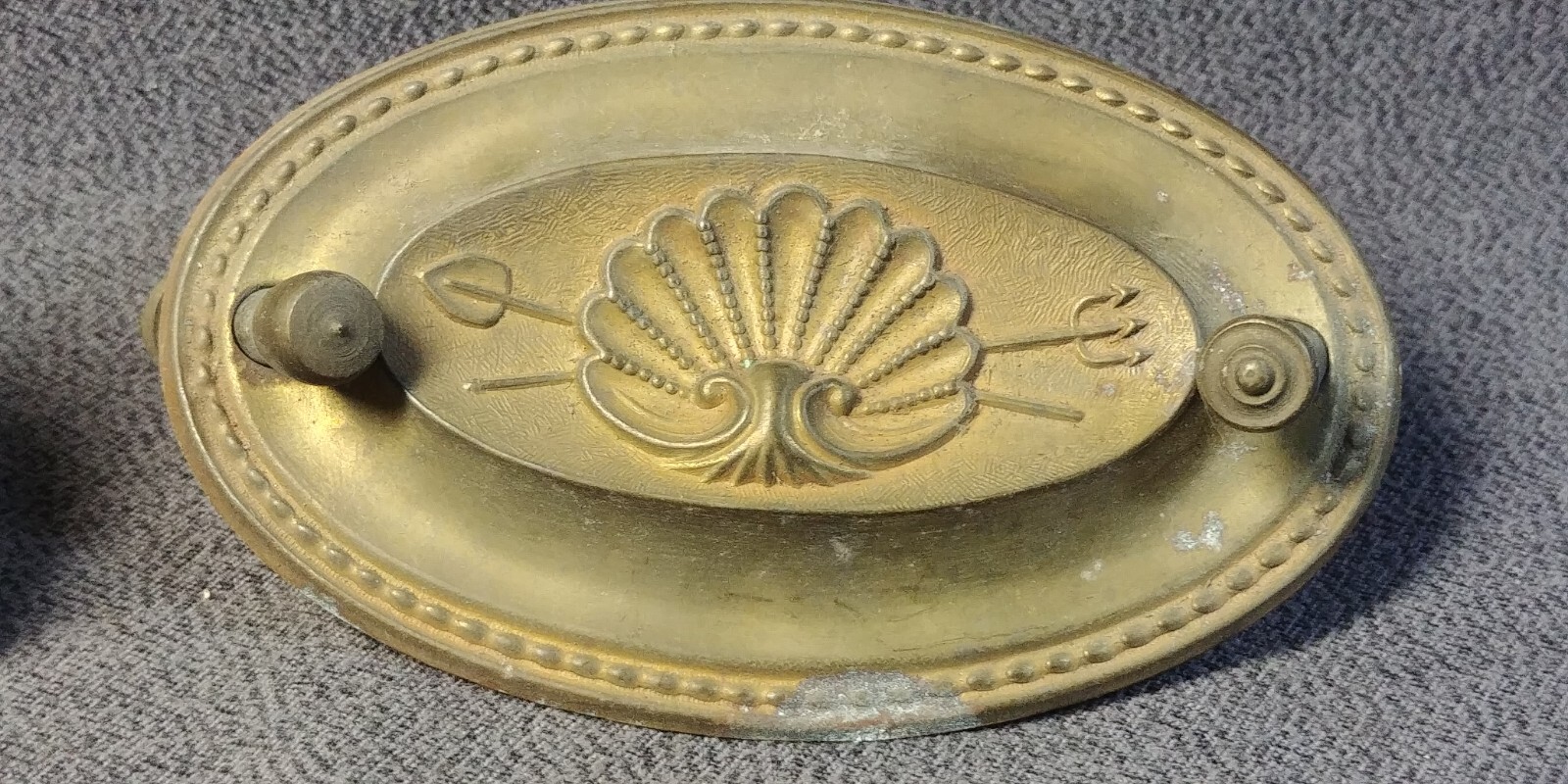 4 Brass Furniture Drawer Pull Back Plate Crossed Trident Clam Shell Bail Antique