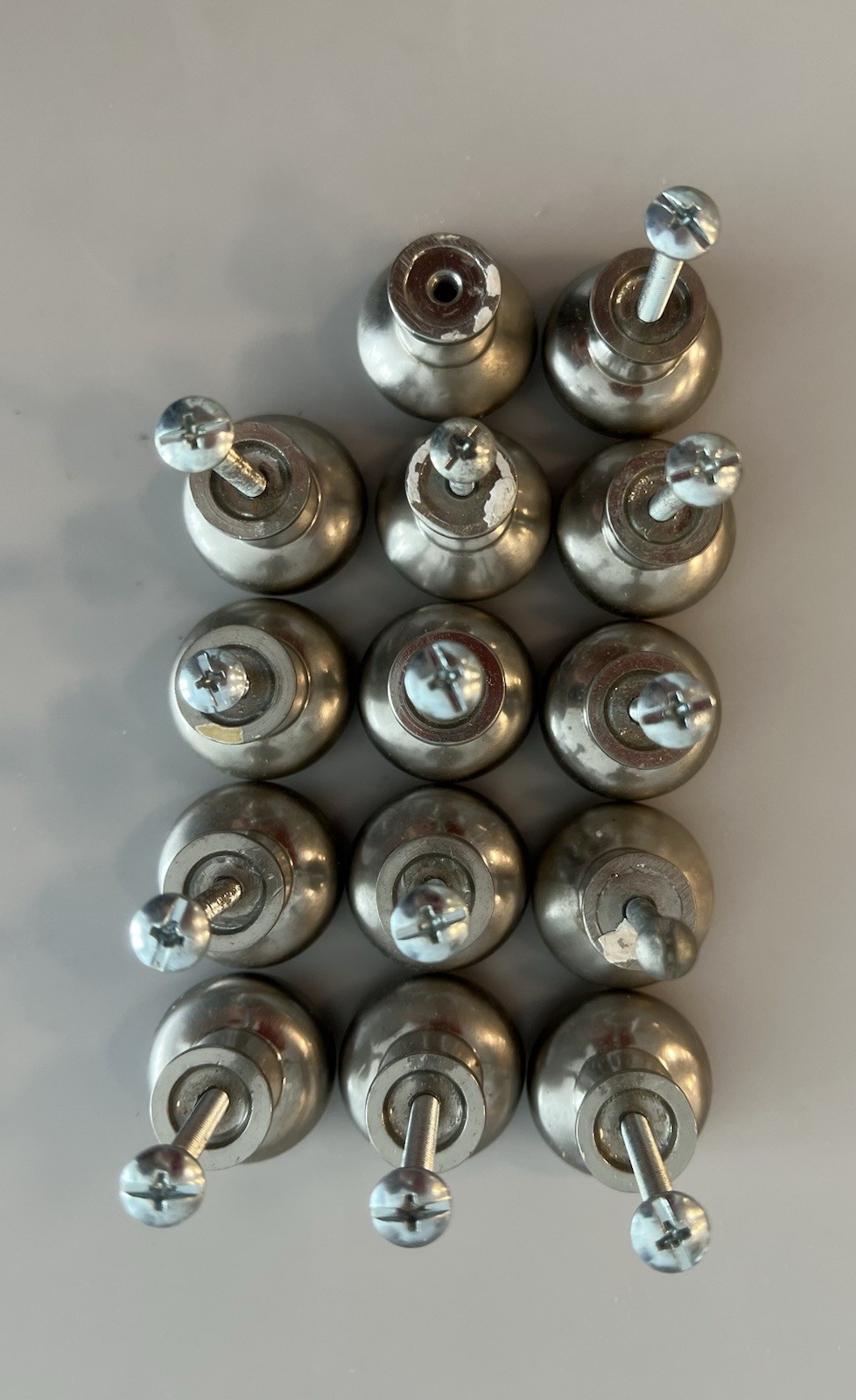 14 pcs Reclaimed Brushed Nickel 1 1/4″ Round Cabinet/Drawer Pull Knobs