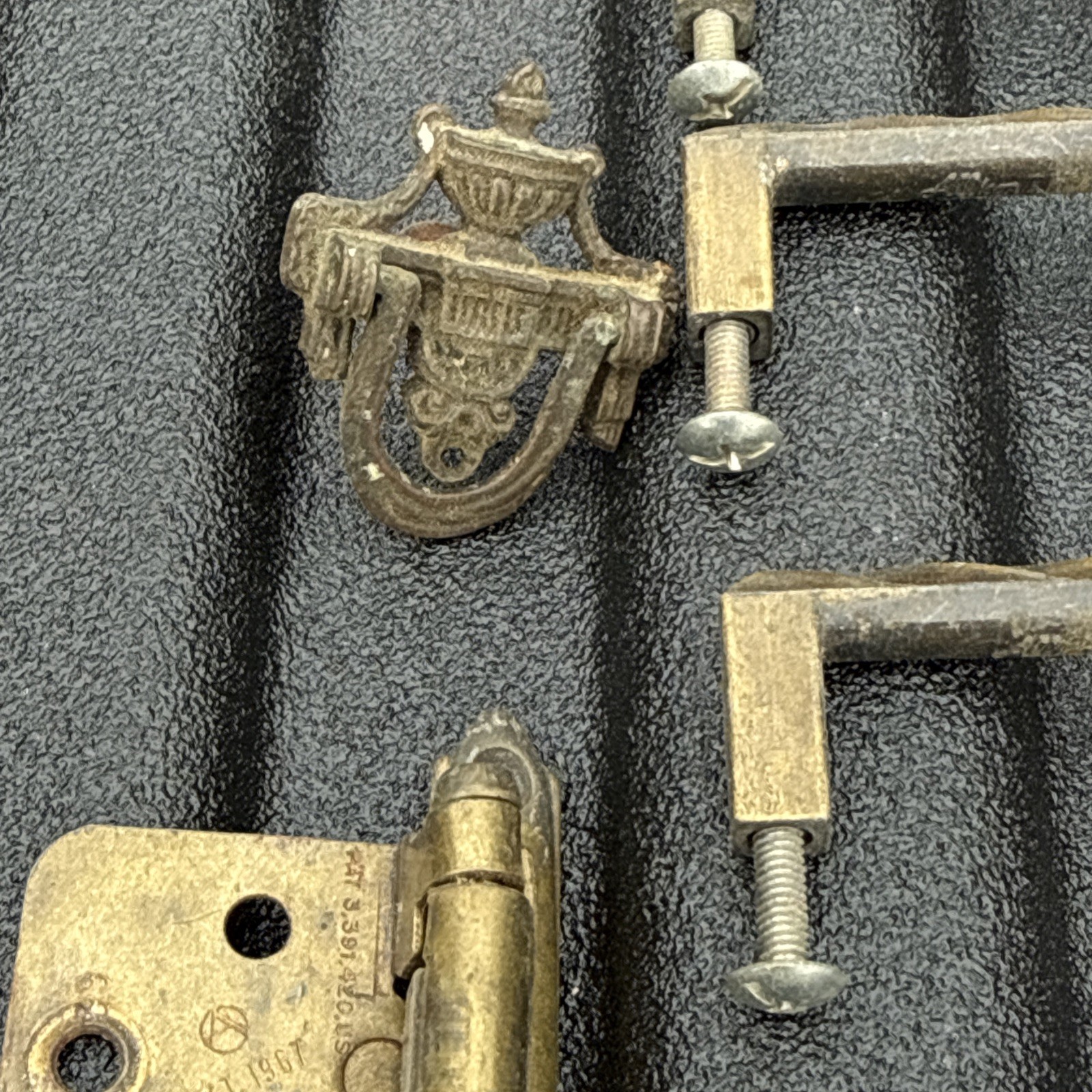 Lot Of Antique & Vintage Misc Hardware Lock Drawer Pulls & Cabinet Knobs Metal
