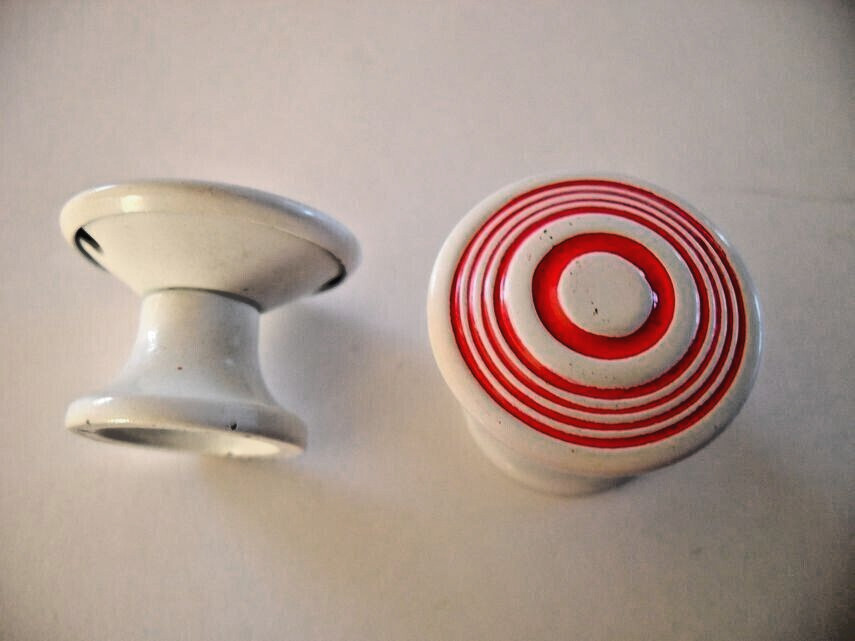 One Vintage Nos White Enamel Metal Drawer / Cabinet Knob Red Concentric Circles