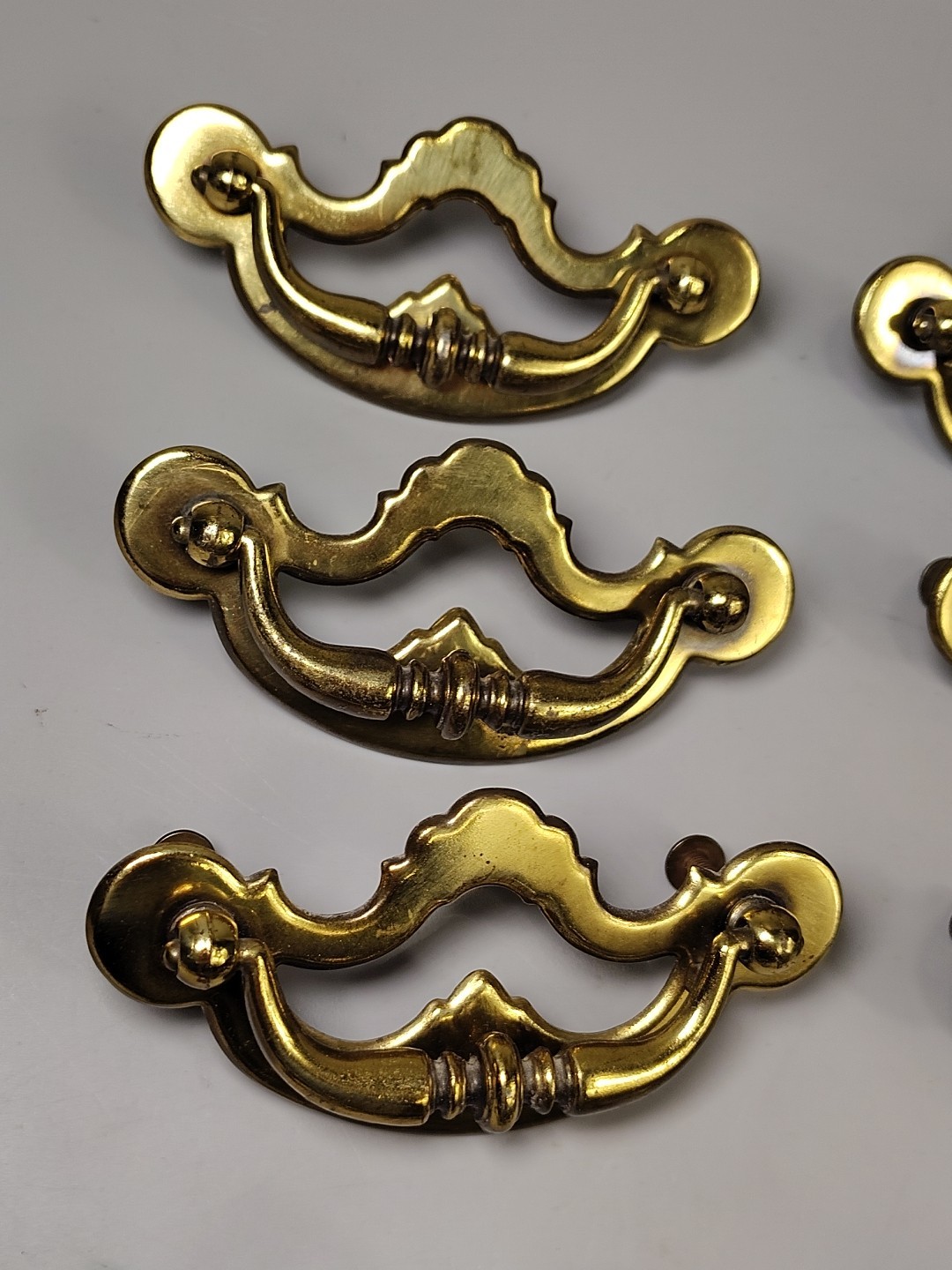 RARE 8 Vtg MCM Brass Drawer Pulls 3″ Screw Center Traditional Americana N68789