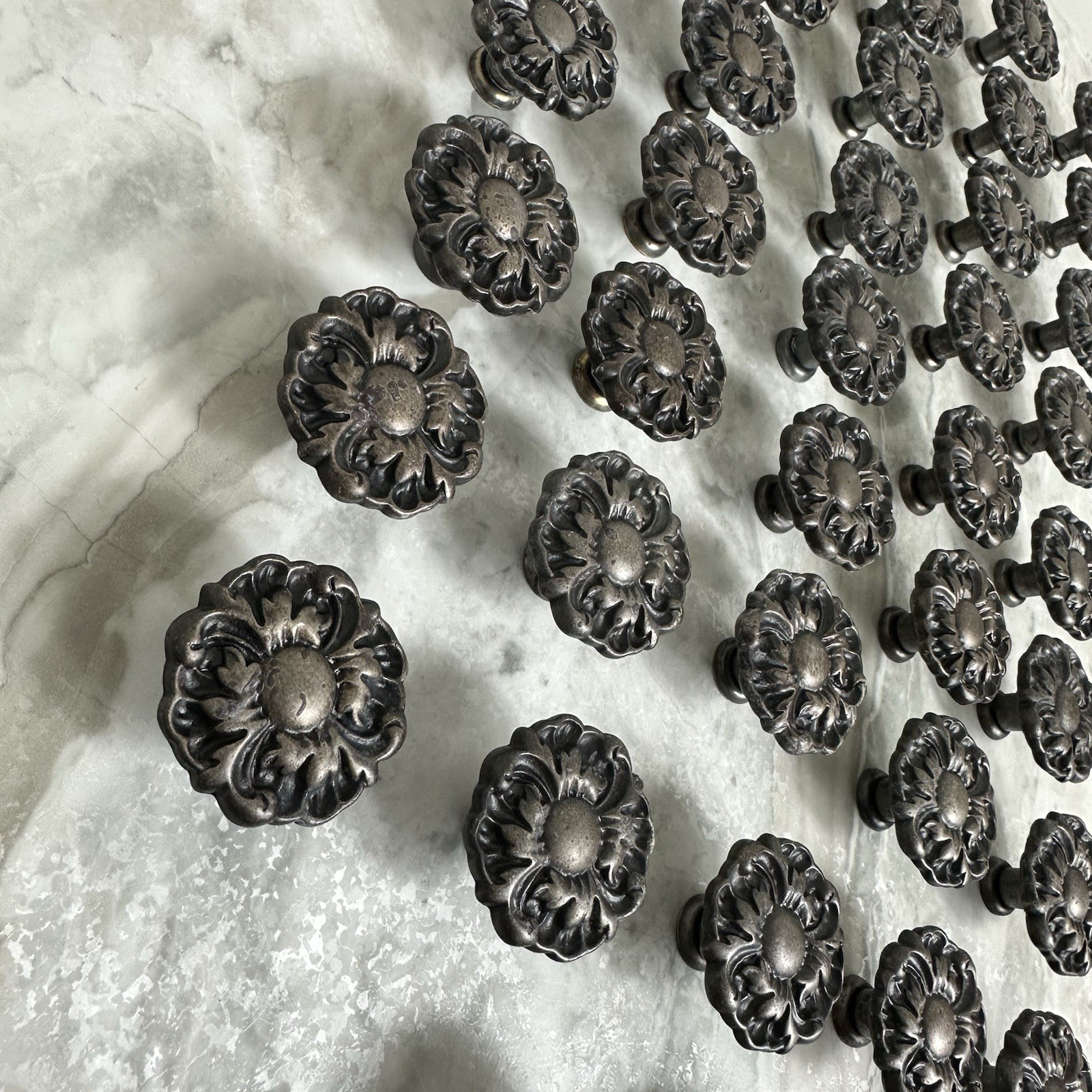 Lot Of 42 Floral Cabinet Drawer Pulls Knobs French Provincial Victorian Ornate