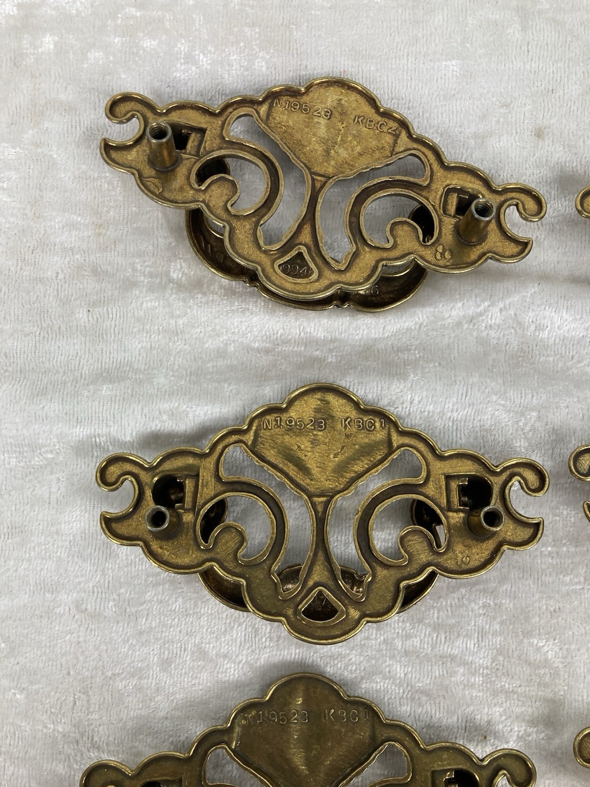Vtg Brass Chippendale Federal Wheat Drawer Pulls Handle Bail Drop Lot of 8