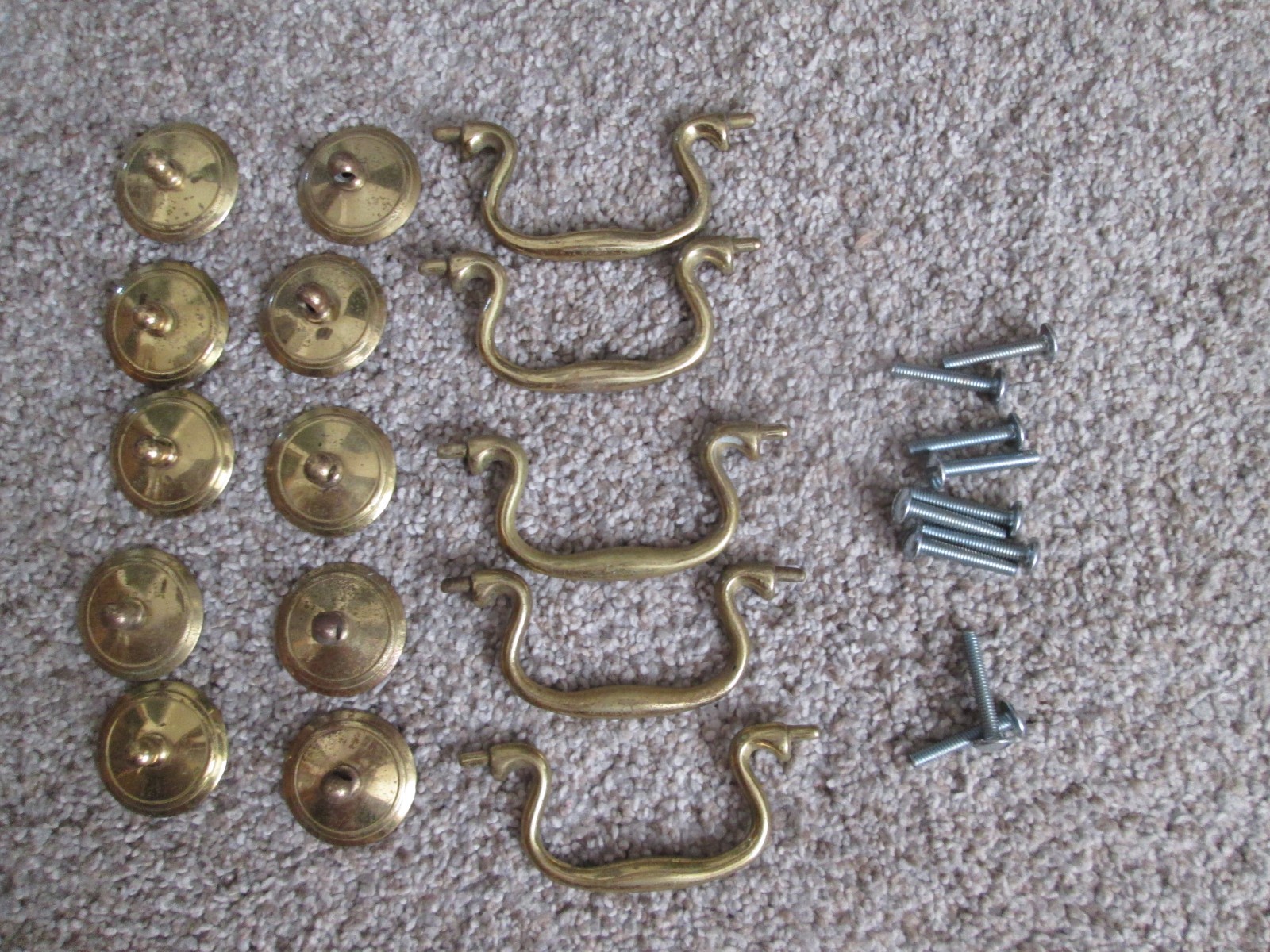 Vintage 5 dresser drop bail pulls solid brass 2.5” wide 3” center A610