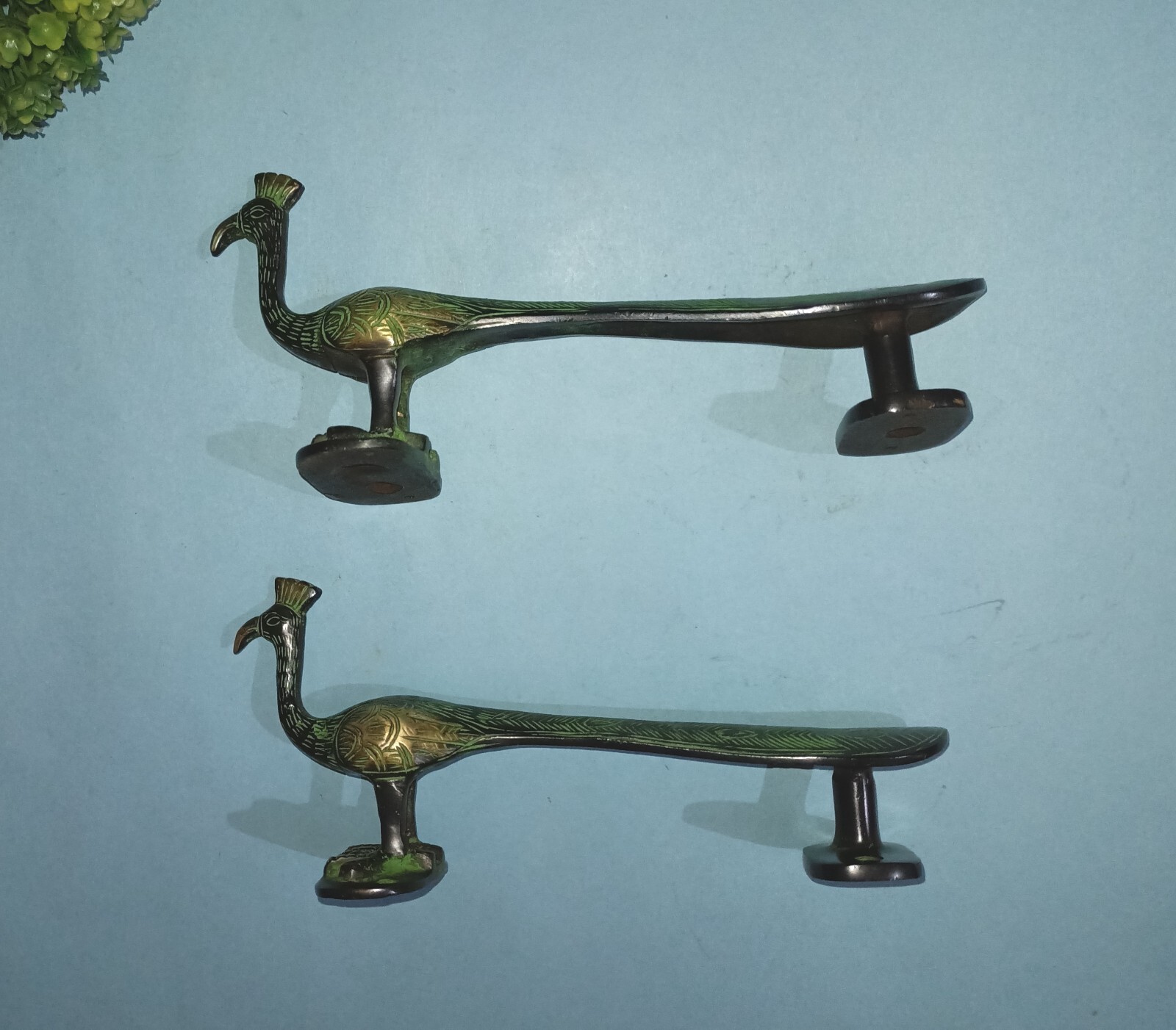 Bird Shape Door Pull Grip Victorian Brass Peacock Handle With Fingers Base HK503
