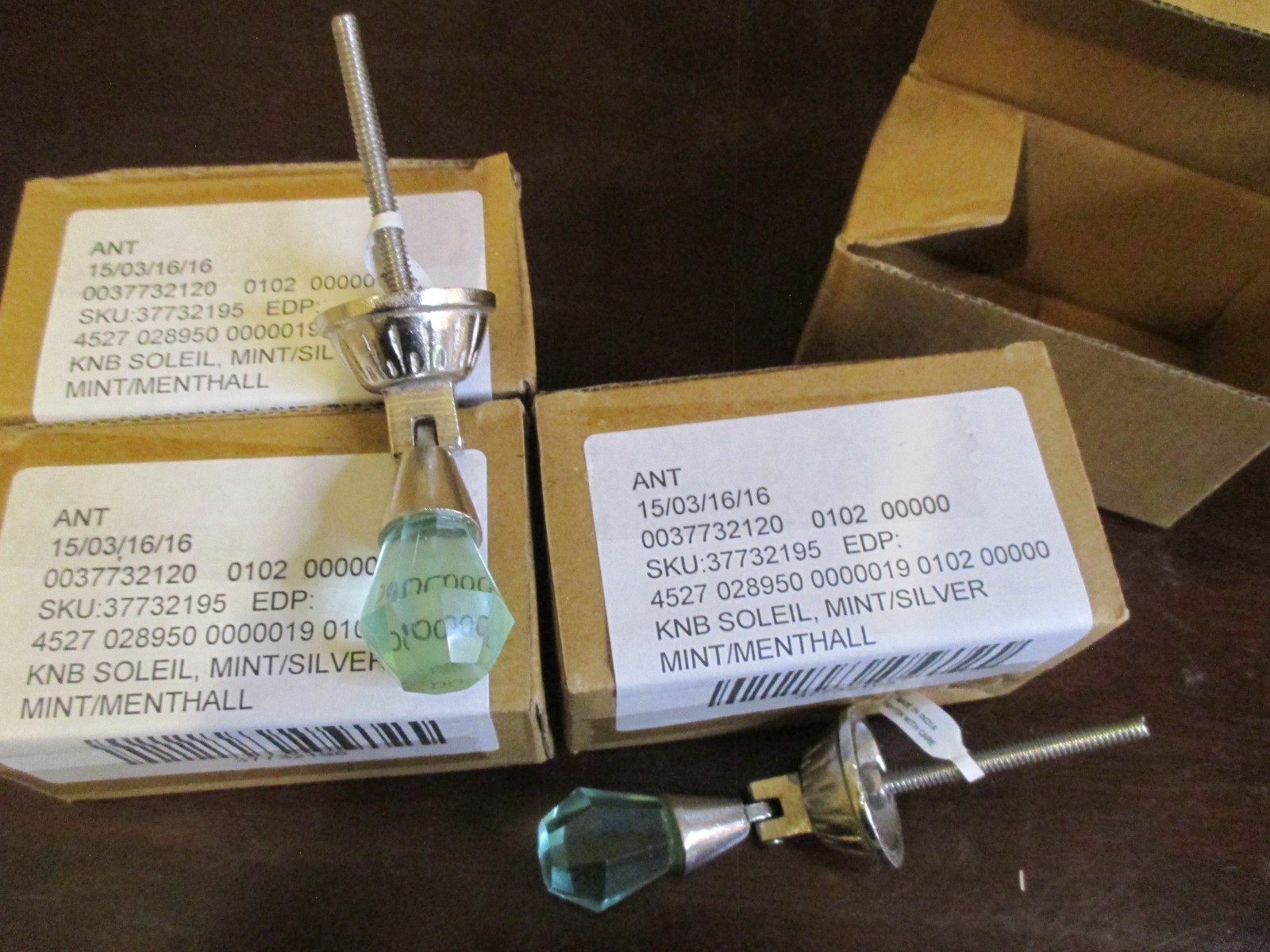 Set of 8 Hanging teardrop Silver Tone MINT Knobs Pulls New in Box