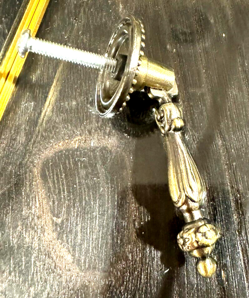 LOT 4: Vtg Antique Brass 2.5″ Teardrop Cabinet Door Furniture Pull Handle Knob