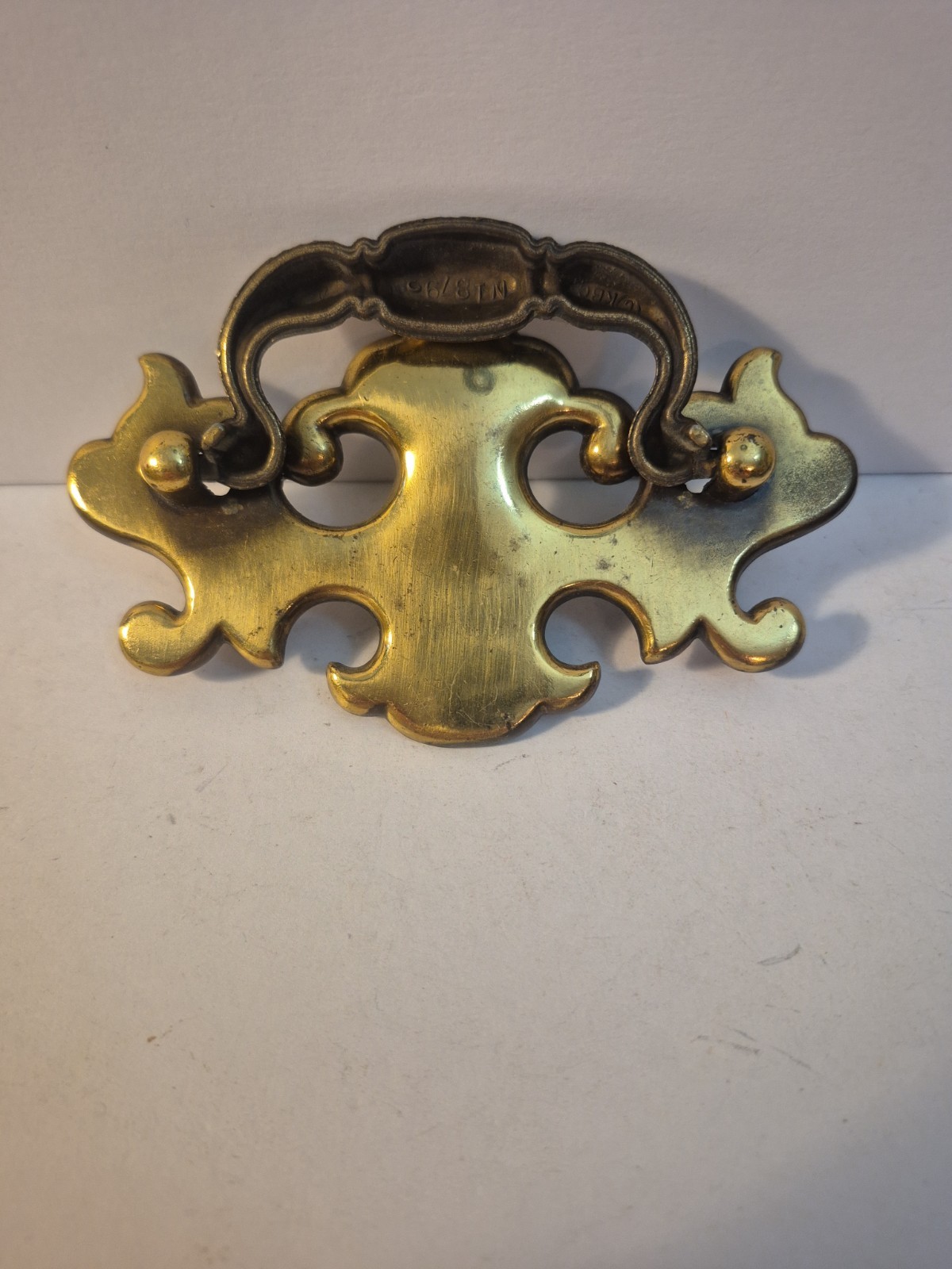 Vintage Brass Chippendale Batwing Drop Swinging Bail Drawer Pulls Lot Of 8