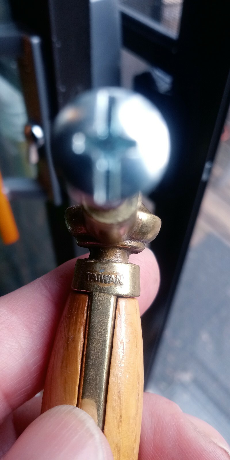 Vintage 1979 KEELER BRASS CO. 3″ Classic Brass & Oak Drawer Pulls