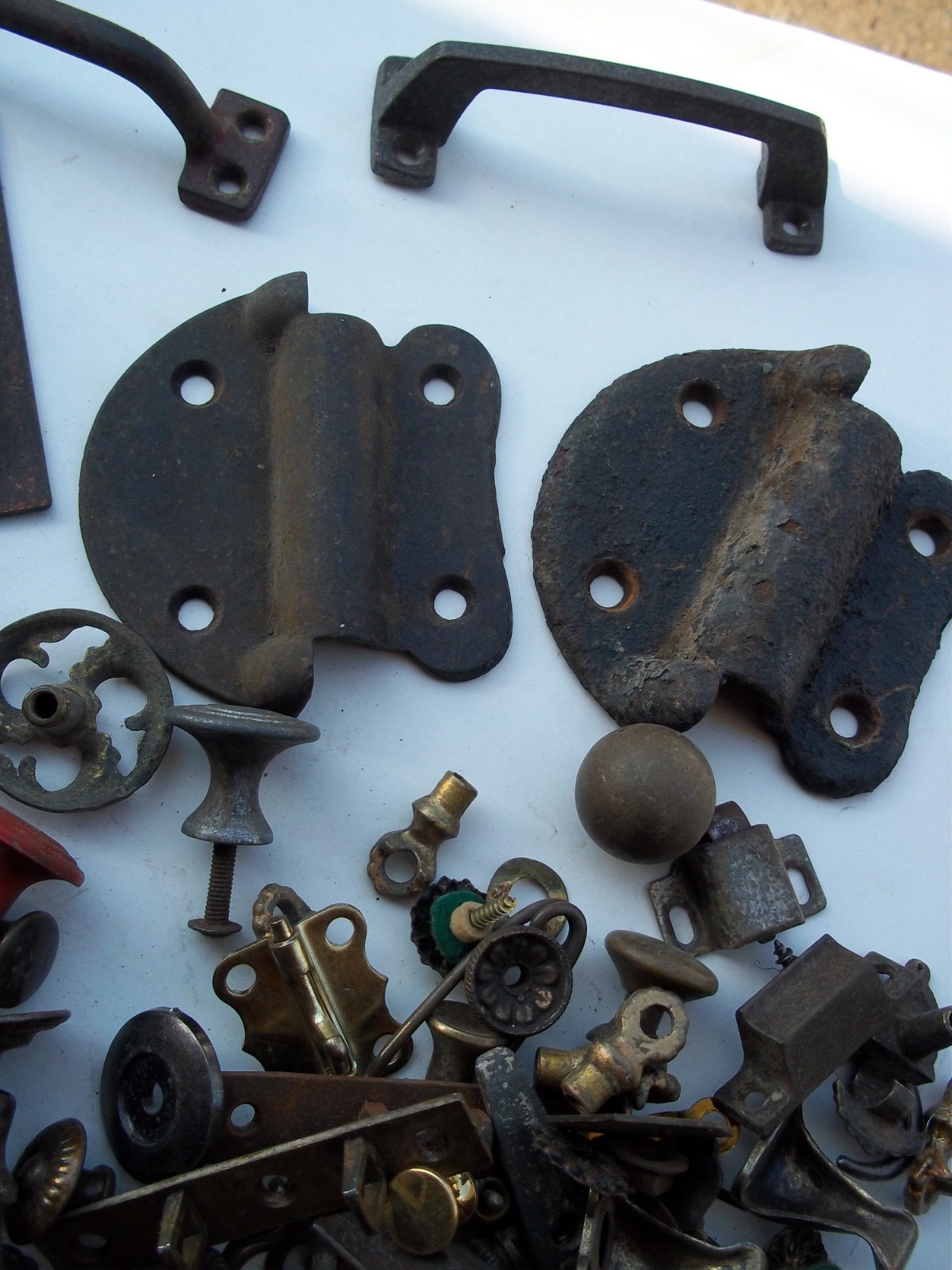 LOT ANTIQUE FURNITURE HARDWARE-PULLS,BAILS,HANDLES,ECT.