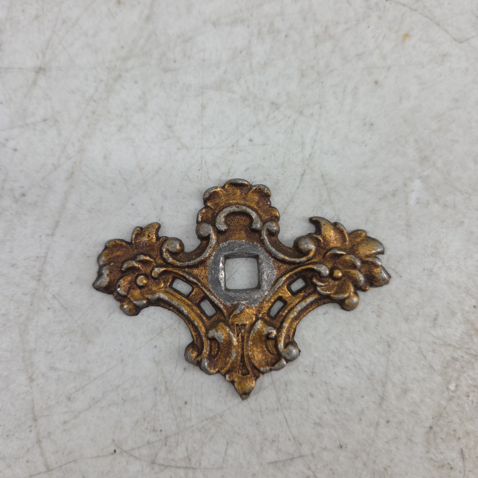 Vintage Lot of 4 Brass Door Drawer Backplates Ornate Floral Design 2 5/8″ x 2