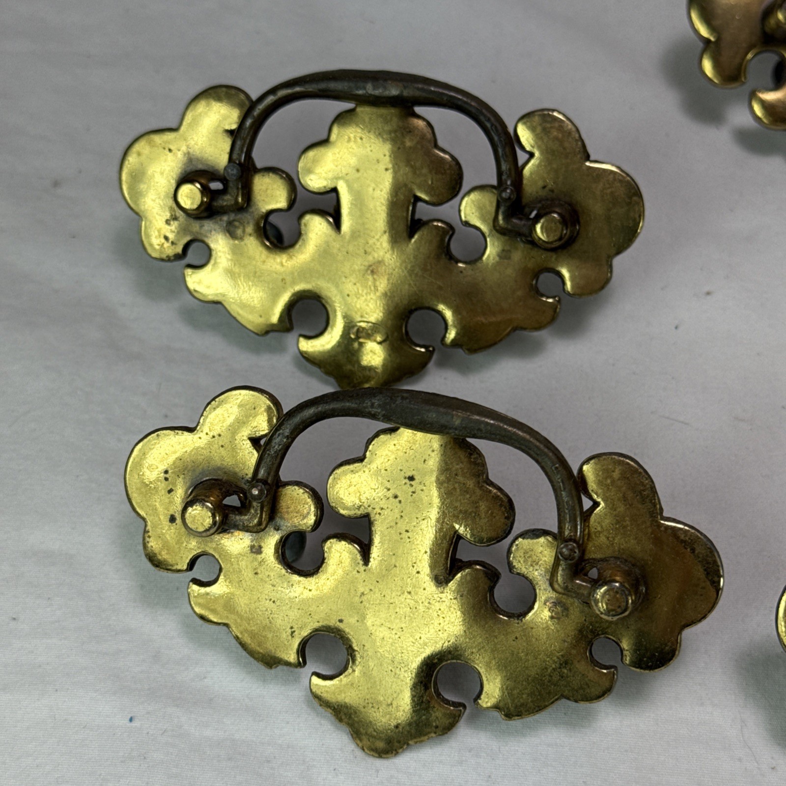Chippendale Colonial Brass Antique Hardware Batwing Drawer Pulls Handles 6 Total