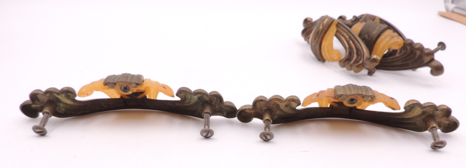 5 Art Deco Drawer Pull w/ Bakelite Vintage Knob Brasstone Waterfall Handle Set