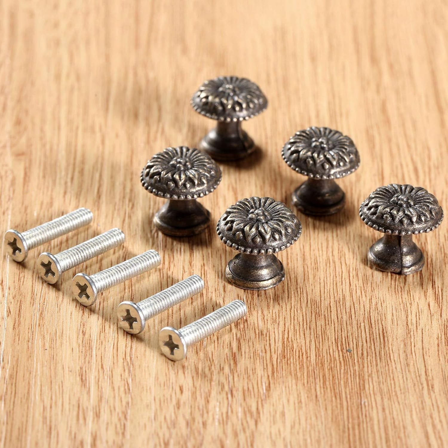 Set of 5 Vintage Style Brass Knobs – Perfect for Cabinets & Jewelry Boxes