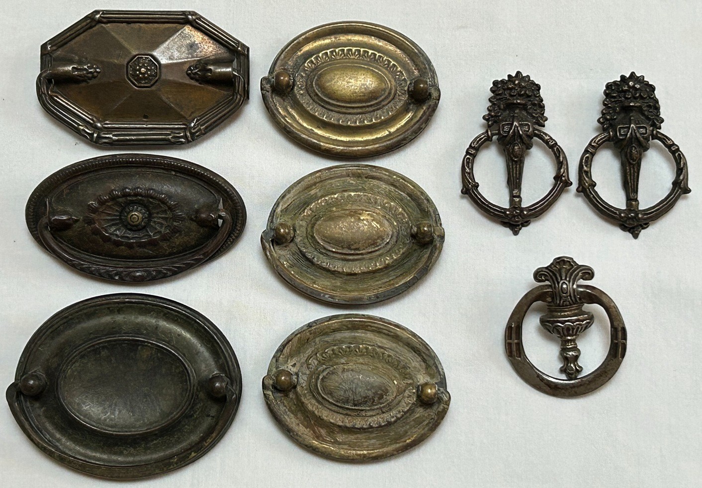 Vintage Hepplewhite Brass Drawer Pulls Handles & Victorian Ring Pulls Mixed Lot