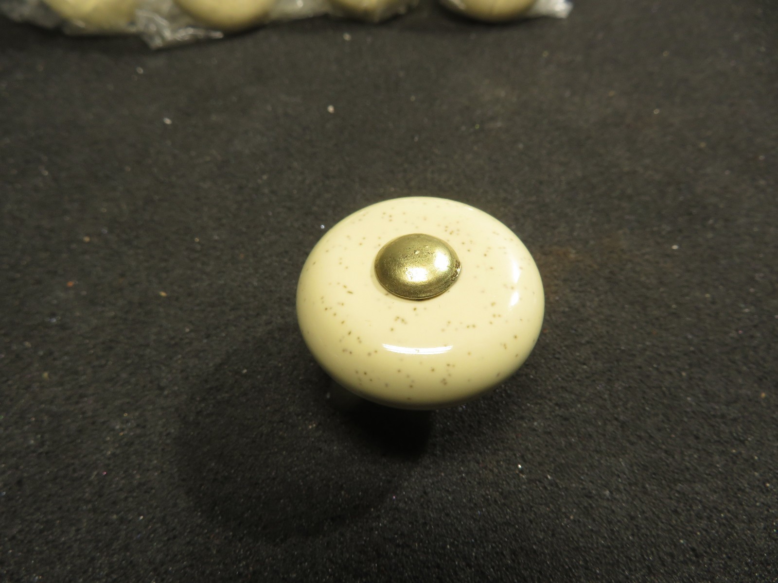 10 NOS Vintage Speckled Ivory Porcelain Brass Cabinet Drawer Mushroom Pulls
