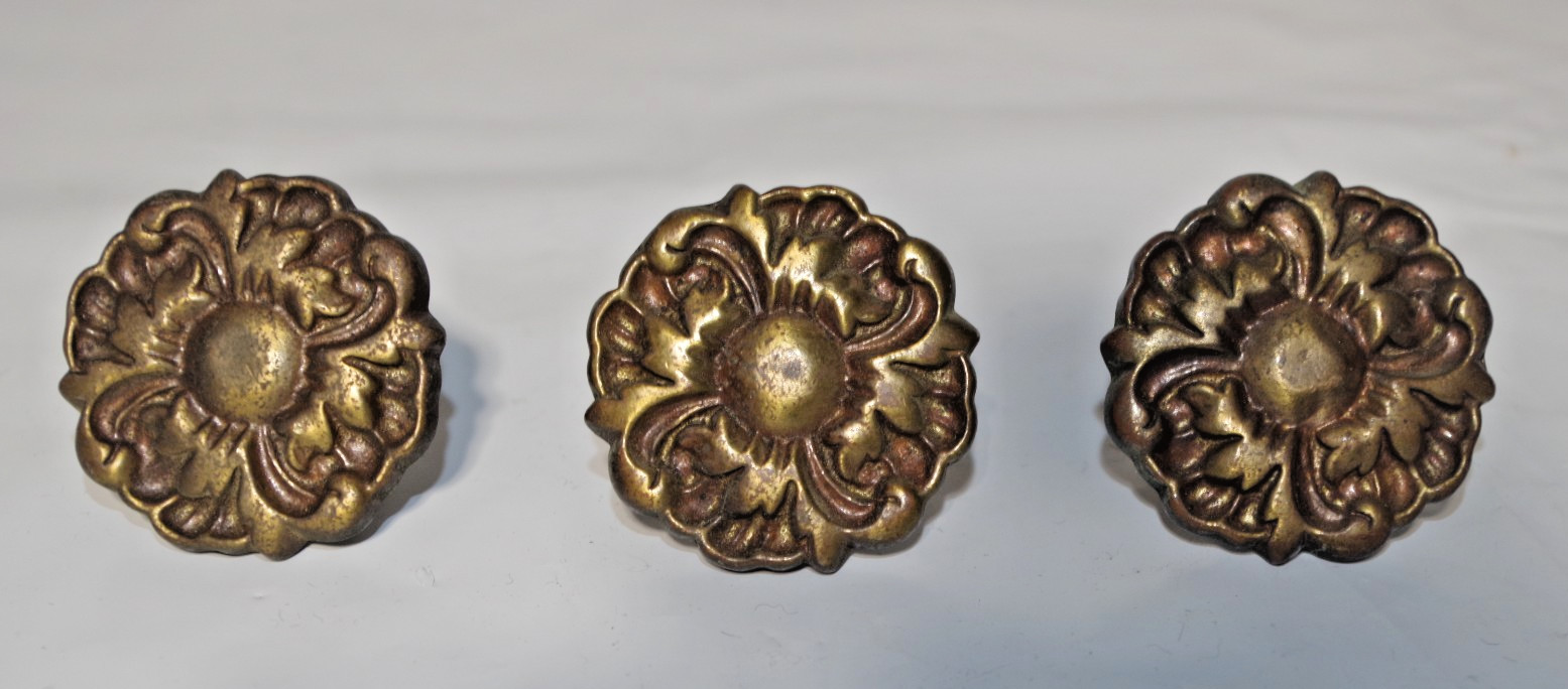 L5 Antique 3 Solid Brass Round Ornate Floral Drawer Cabinet Dresser Pulls Knobs