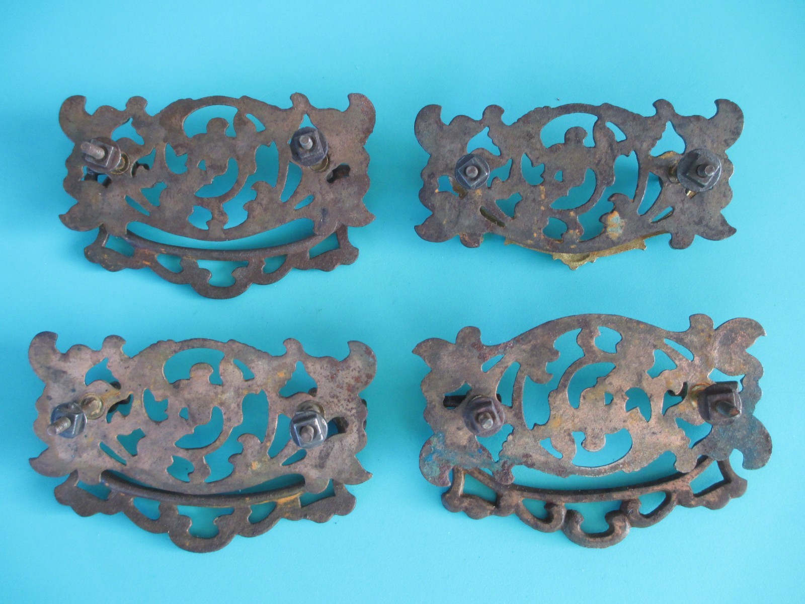 3 VINTAGE ANTIQUE VICTORIAN CAST IRON DROP BAIL CABINET DRAWER PULL HANDLES