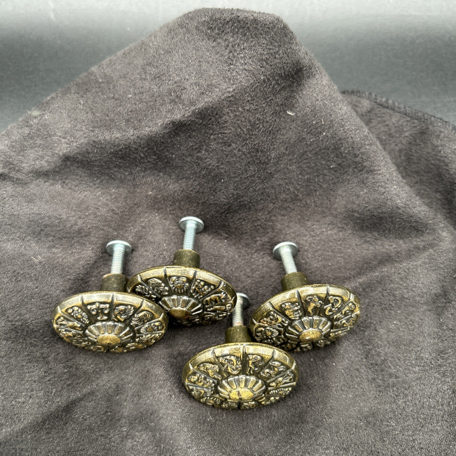 Vtg Ajax Zodiac Knobs Set of 4 Brass Astrology Drawer Pulls 1.5” MCM 830 Screws