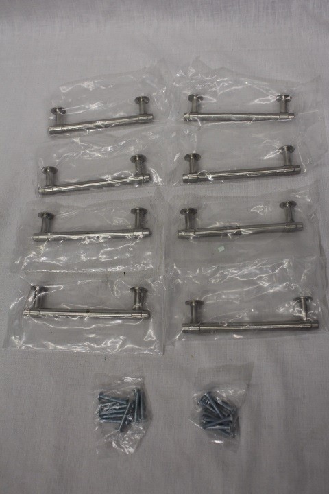 Lot of 8 NEW 5″ Francisco Pull Satin Nickel Drawer Pulls Handles w/Screws