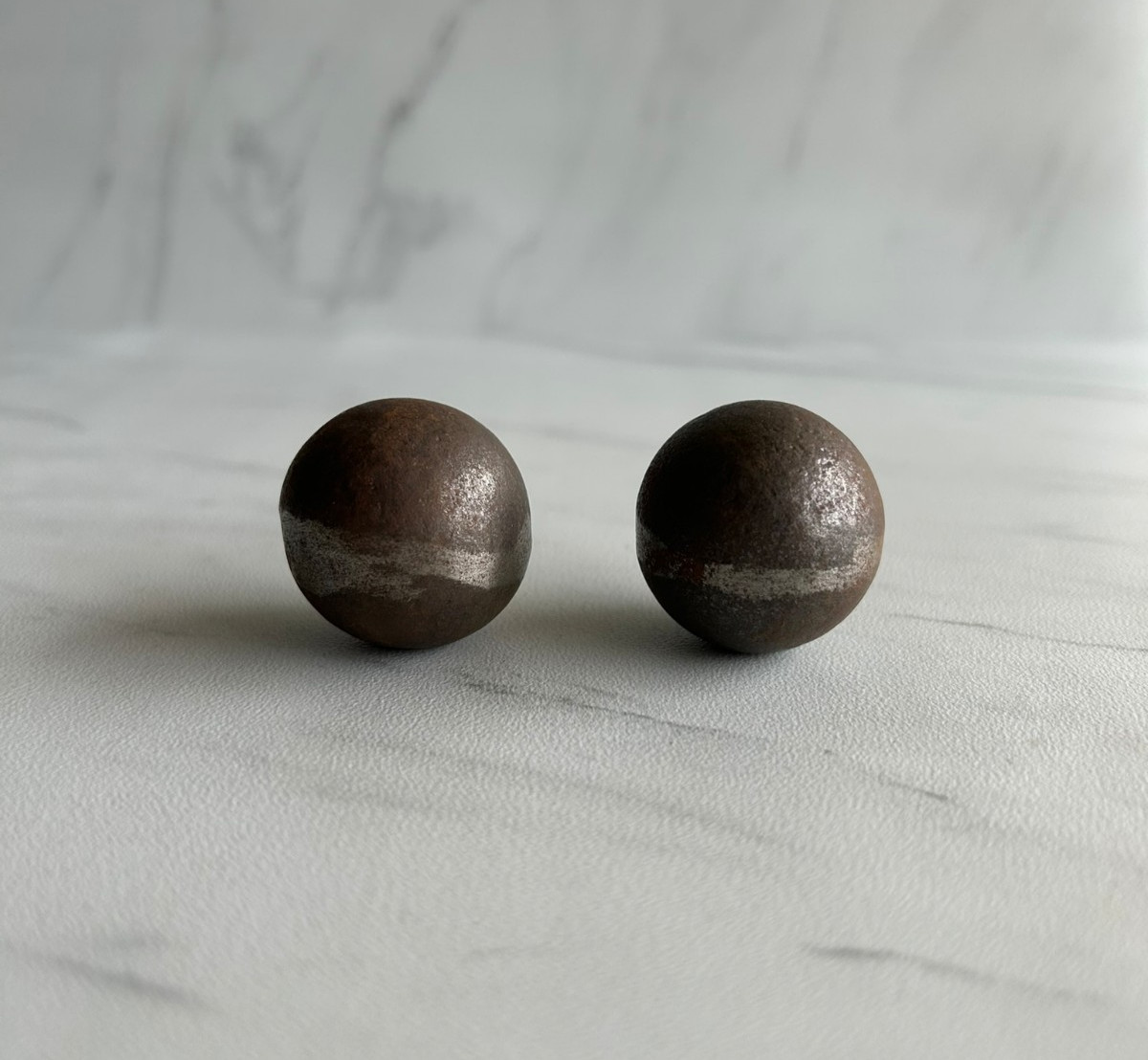 Vintage Cast Iron Round Ball Shape Cabinet Drawer Knob Pull Handles 2x