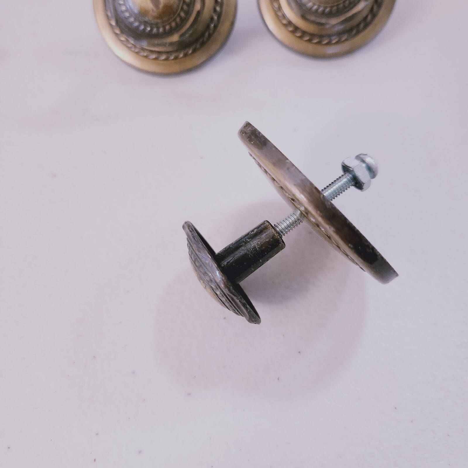 Vtg Salvaged Reclaimed Pulls Handles Dressers Metal Brass Mixed Hardware Lot
