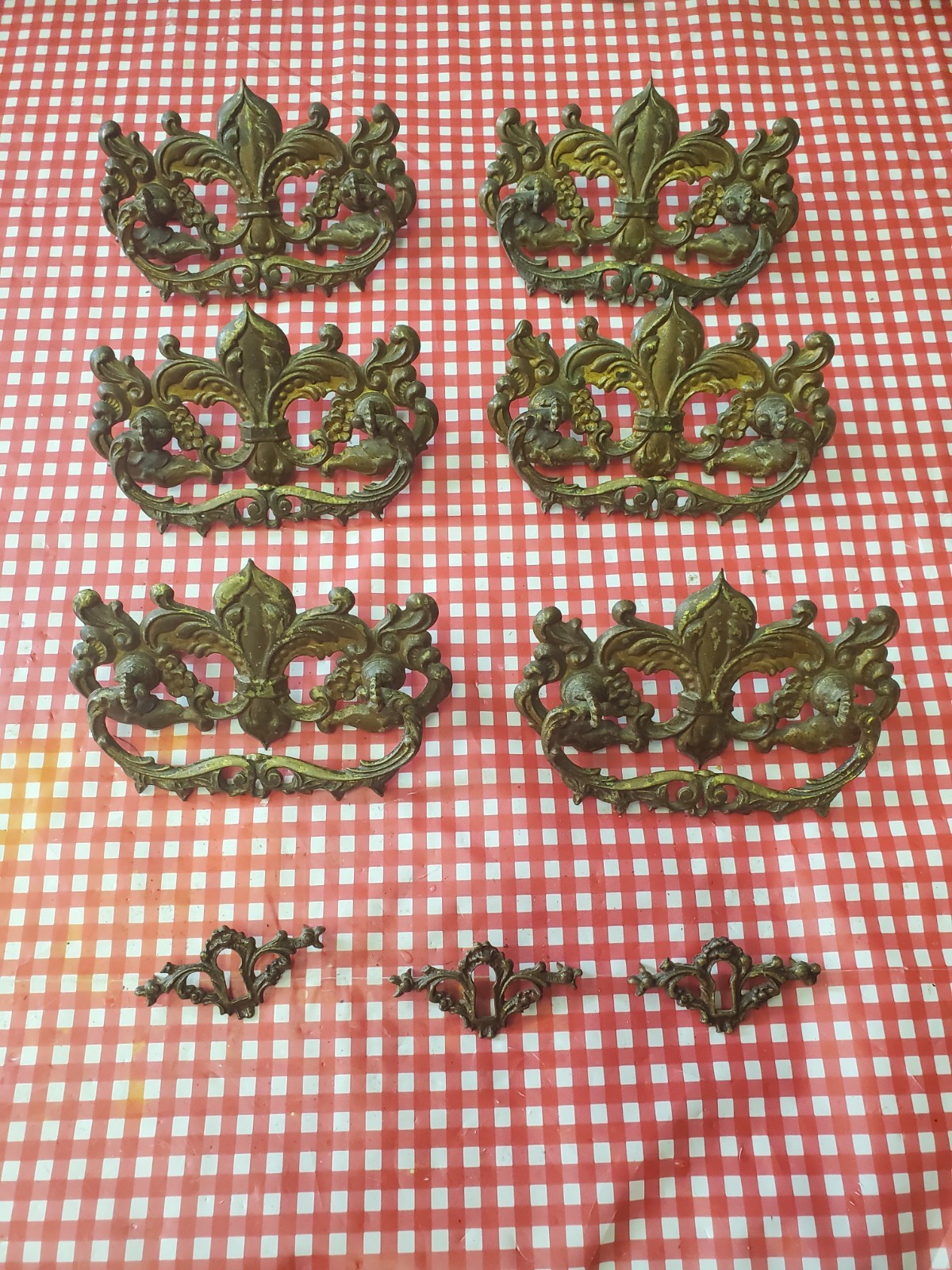 Set 6 Ornate Victorian Drawer Pulls Bail Handles Brass Fleur-de-lis w/3 keyholes