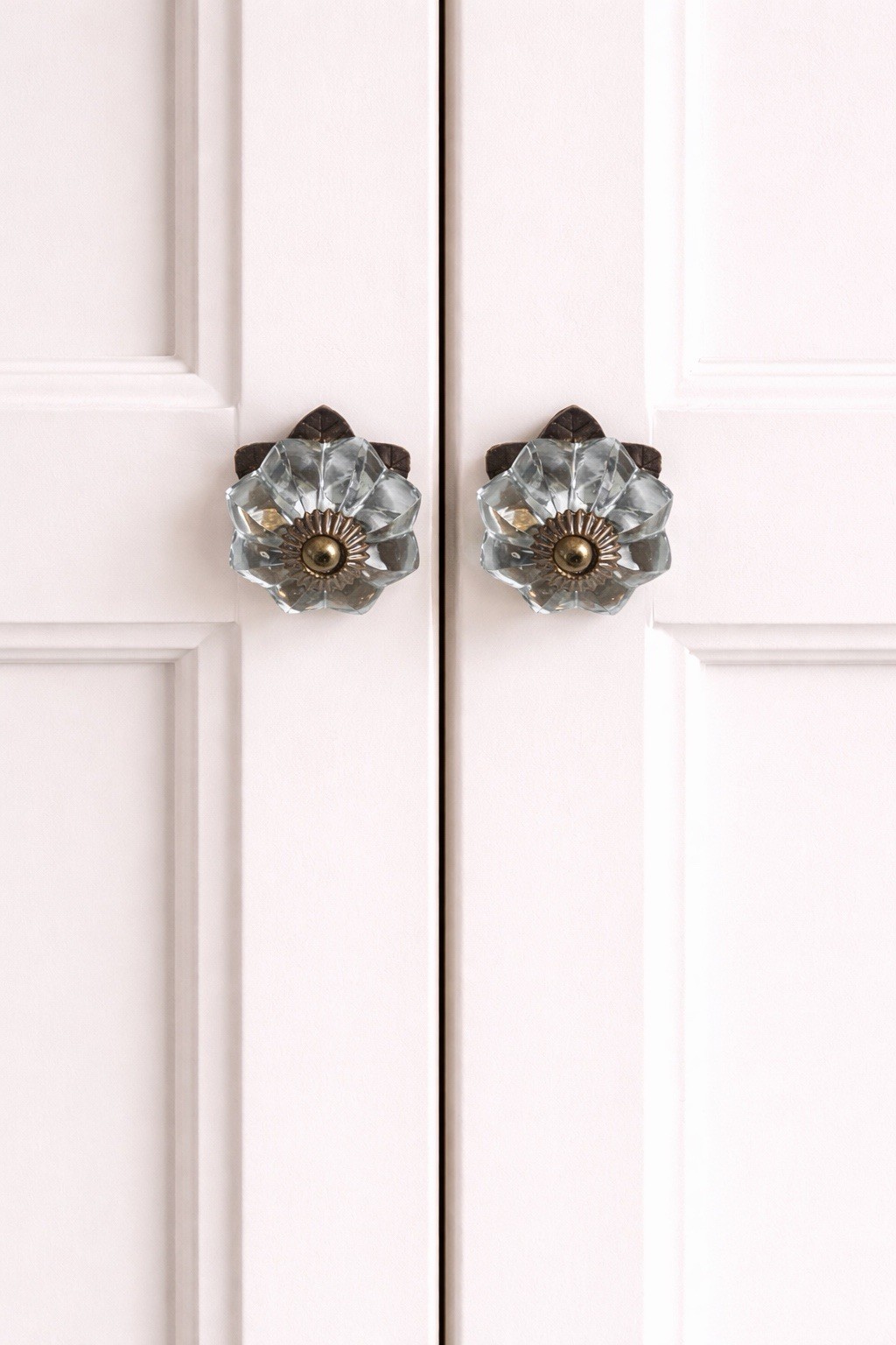 Antique Vintage Style Flower Clear Glass Cabinet Knobs Drawer Pulls Depression