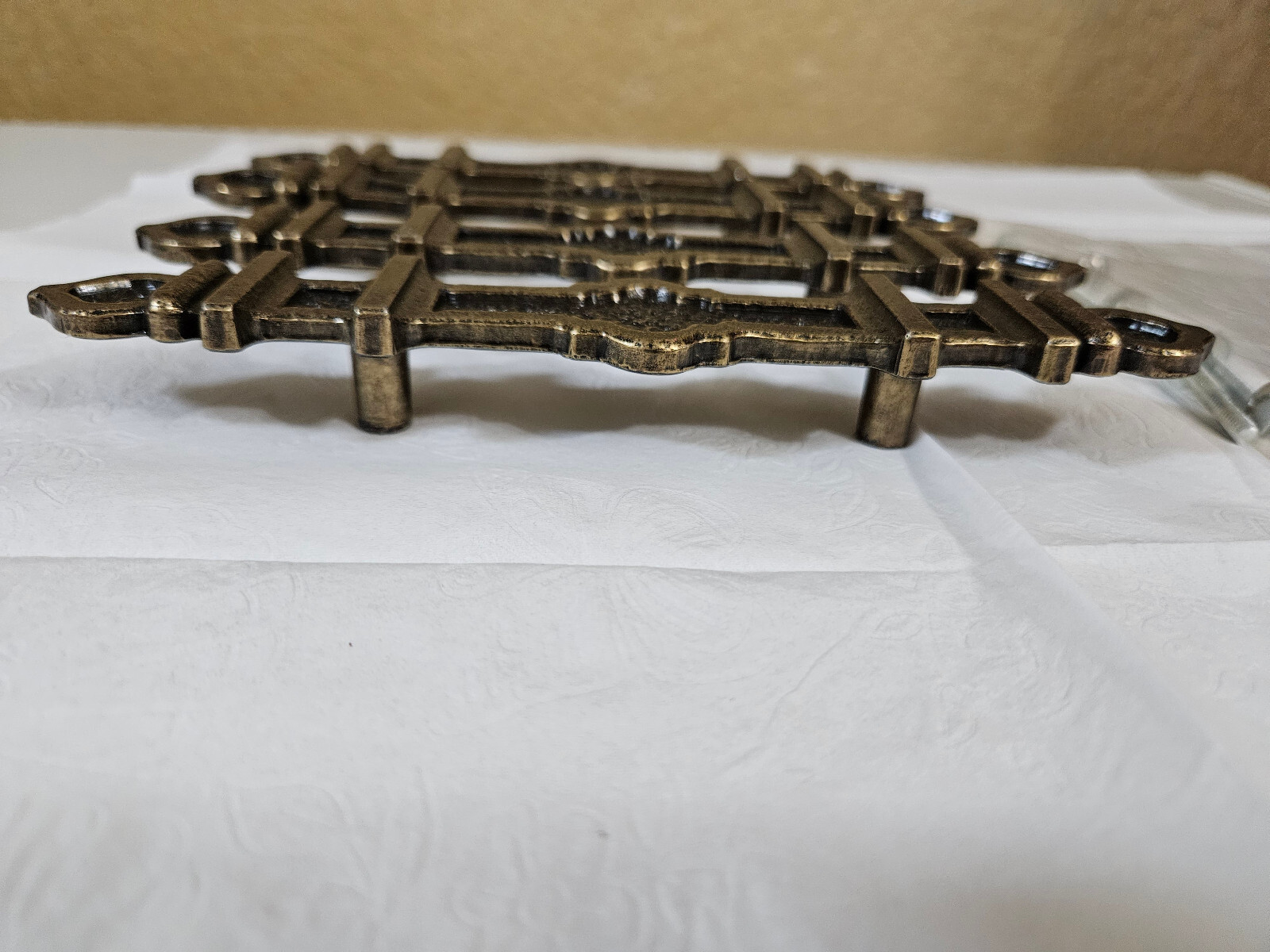 Vintage Ajax 9588 Pull Handles Drawer Cabinet Door Gothic Style Brass Lot Of 4