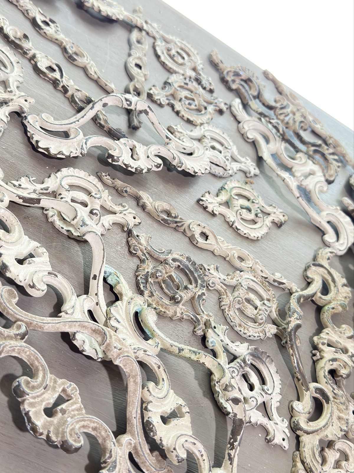 44pc VTG Drexel Heritage French Provincial Ornamental Drawer Knobs Pulls Accent