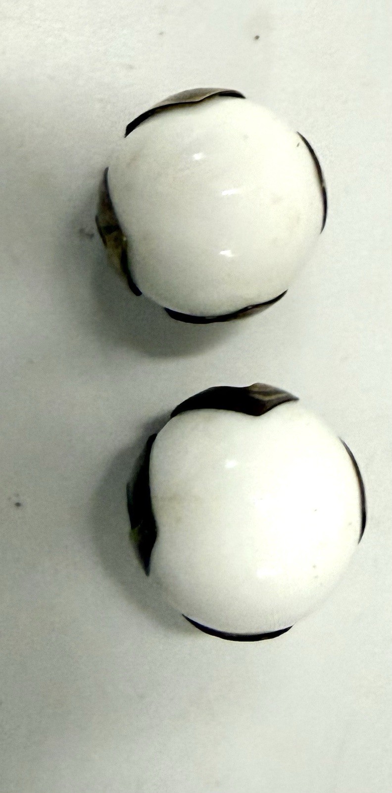 VTG Lot 2 Round Porcelain & Brass 1.25 In Drawer Cabinet Ball Pulls Knobs