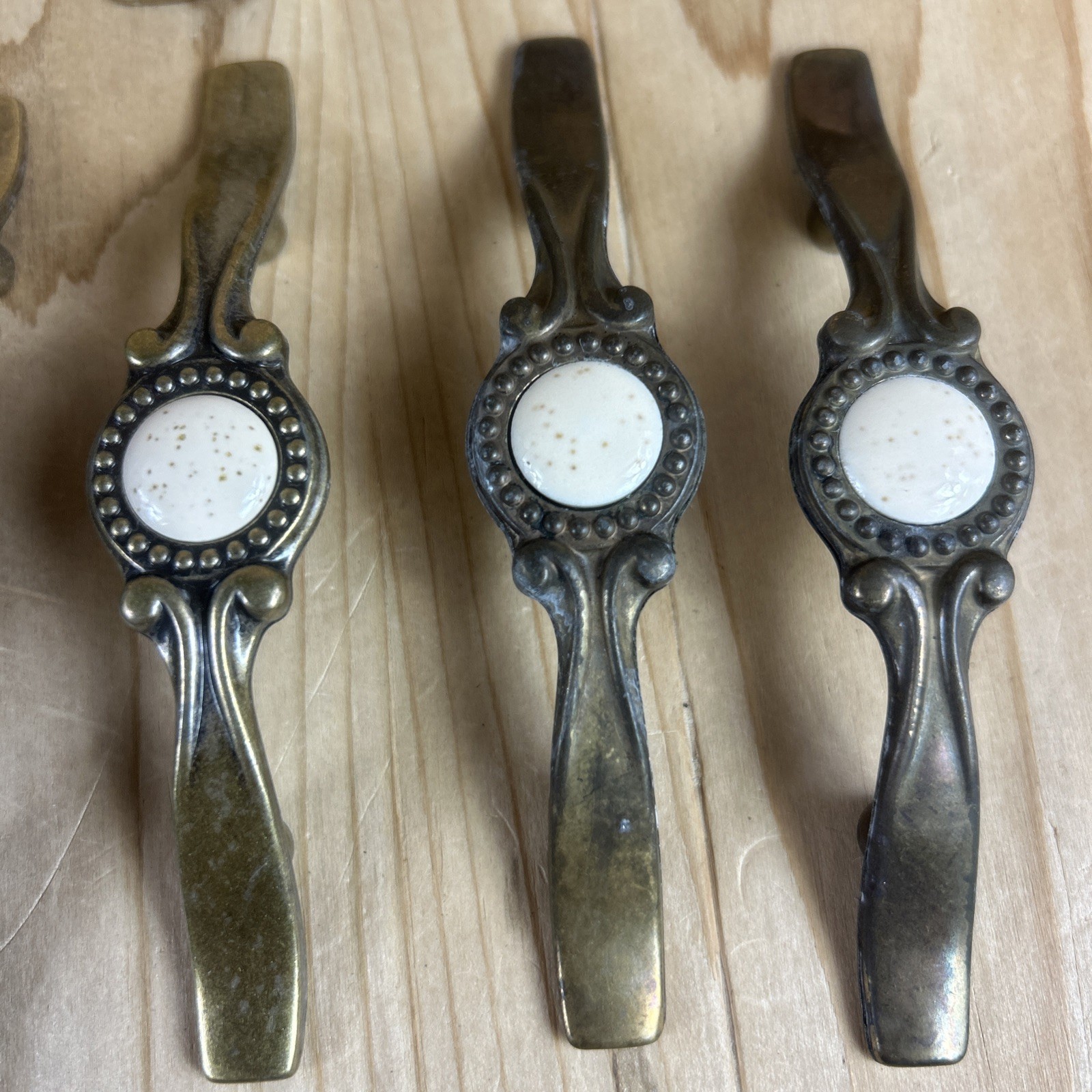 Vintage Drawer Pulls Cabinet Handles Set of 12 Beige Ceramic Center Amerock 861