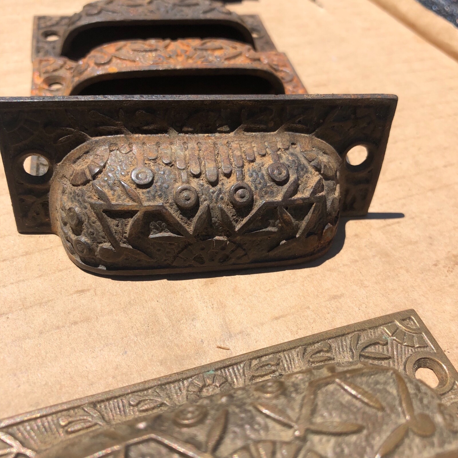 Pretty set 7 c1870 matching authentic VICTORIAN cabinet pull hardware 3 sizes