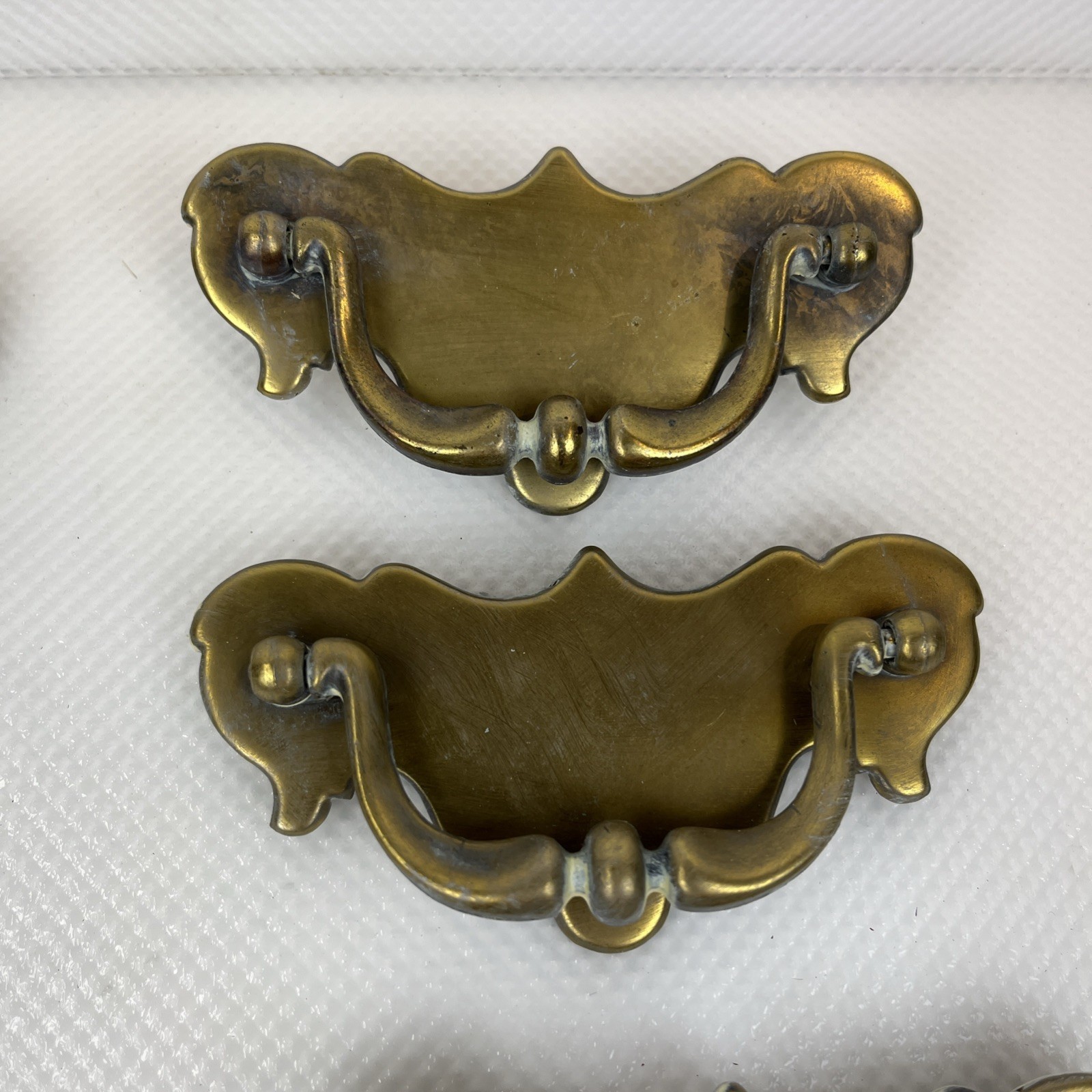 Lot 6 Vintage Brass Drop Handle Drawer Pull with 5 pull knobs Cabinet Hardware