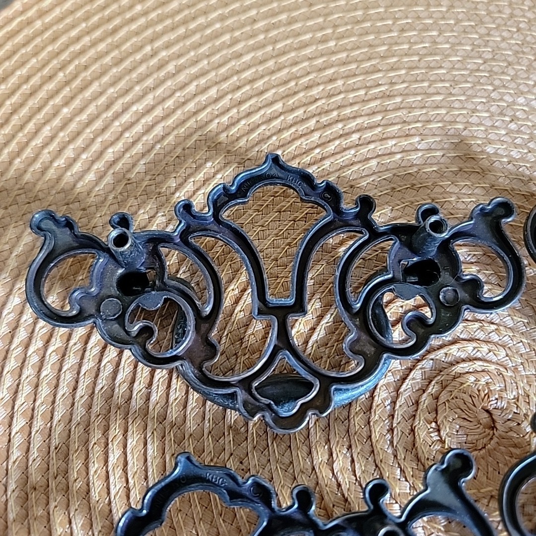 Lot of 4 VTG Brass Metal Drawer Pulls Handles Batwing Keeler Brass Co KBC3 N1935