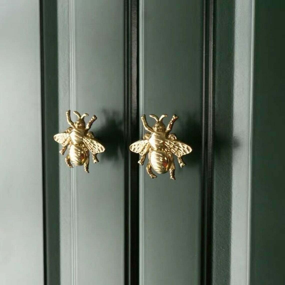 2; Antique-Gold Metal Drawer Pulls Handles Bee Vintage-Brass Cabinet Door Knobs
