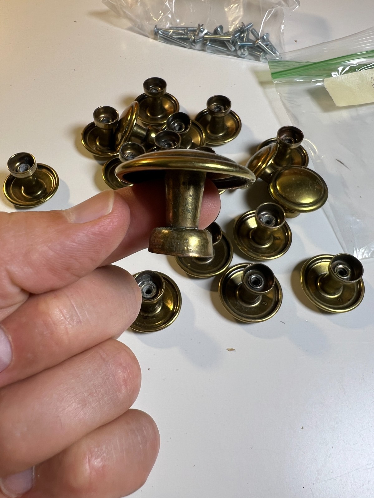20 Solid Brass Cabinet Drawer Knobs 1 3/8″ Antique Brass Mushroom Pulls w/Screws