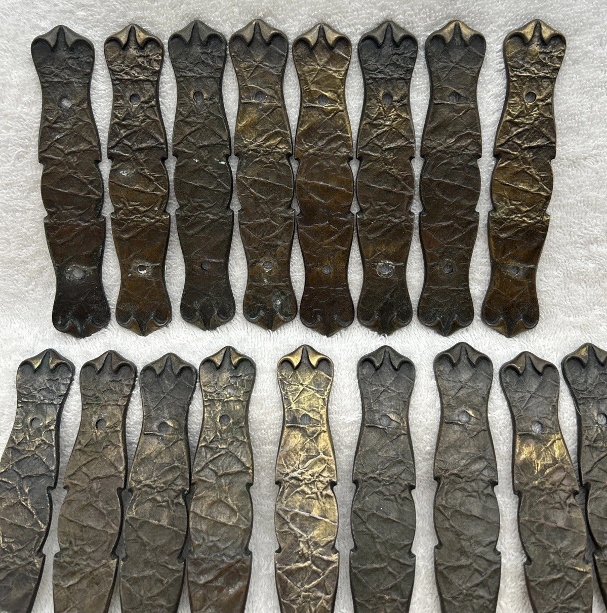 VINTAGE AMEROCK 19 BRASS DRAWER PULLS W/ BACKPLATES 176A-1 BROWN USED W/SCREWS