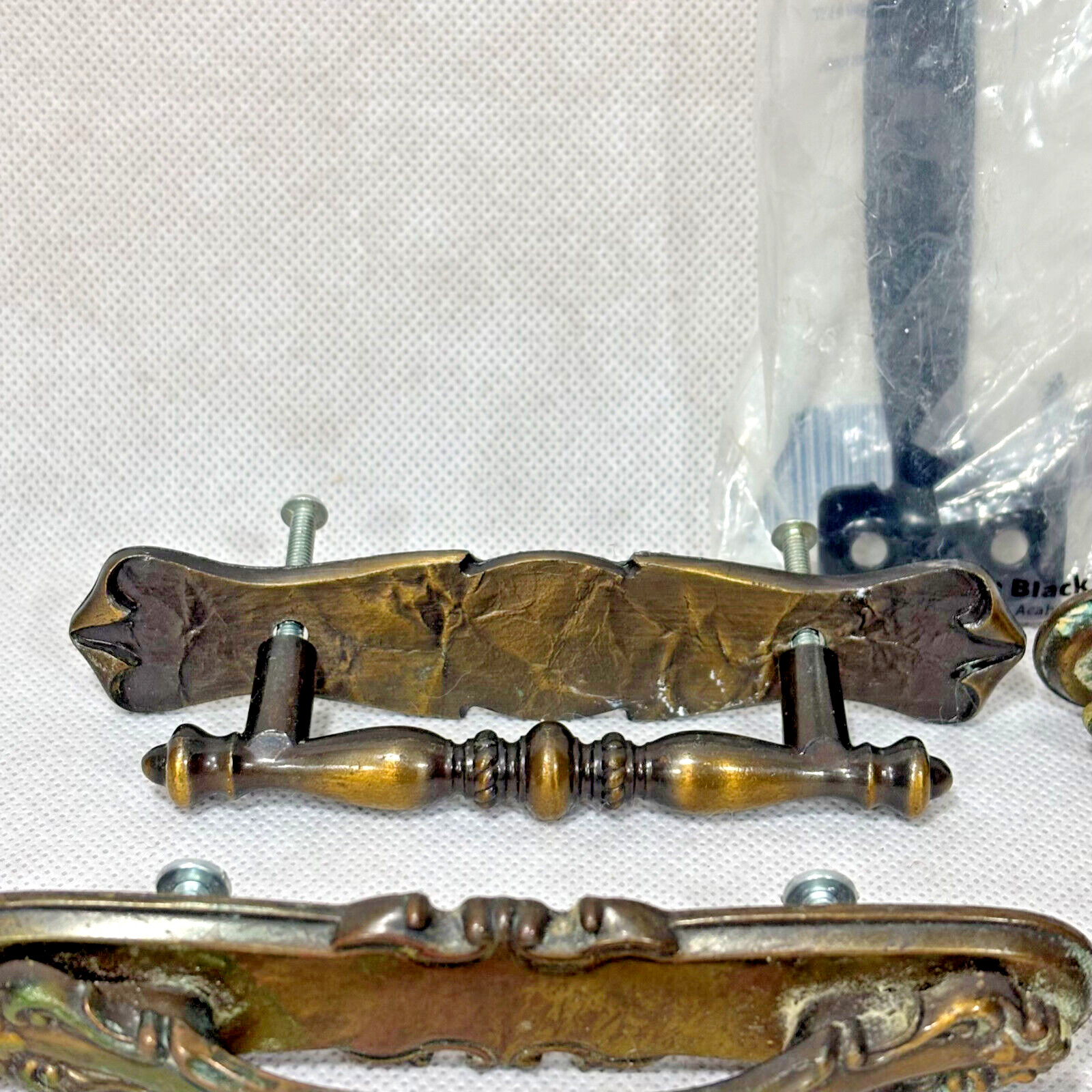 Vintage Brass Drawer Pull Handles Lot of 4 & Everbilt Door Pull Black Enamel