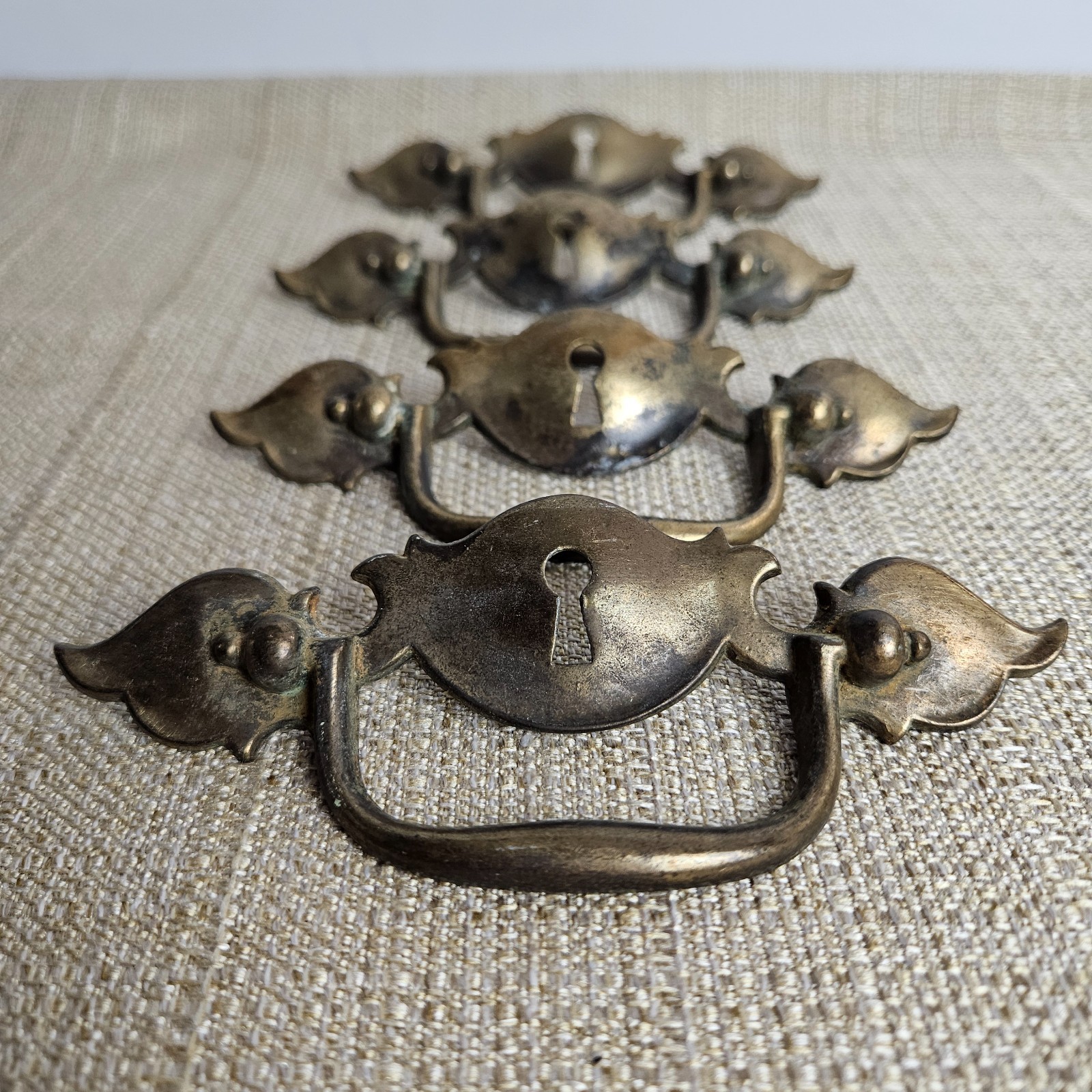 Keeler Brass Drawer Pulls Set 4 Keyhole Bail Handles Vintage Ornate 5″