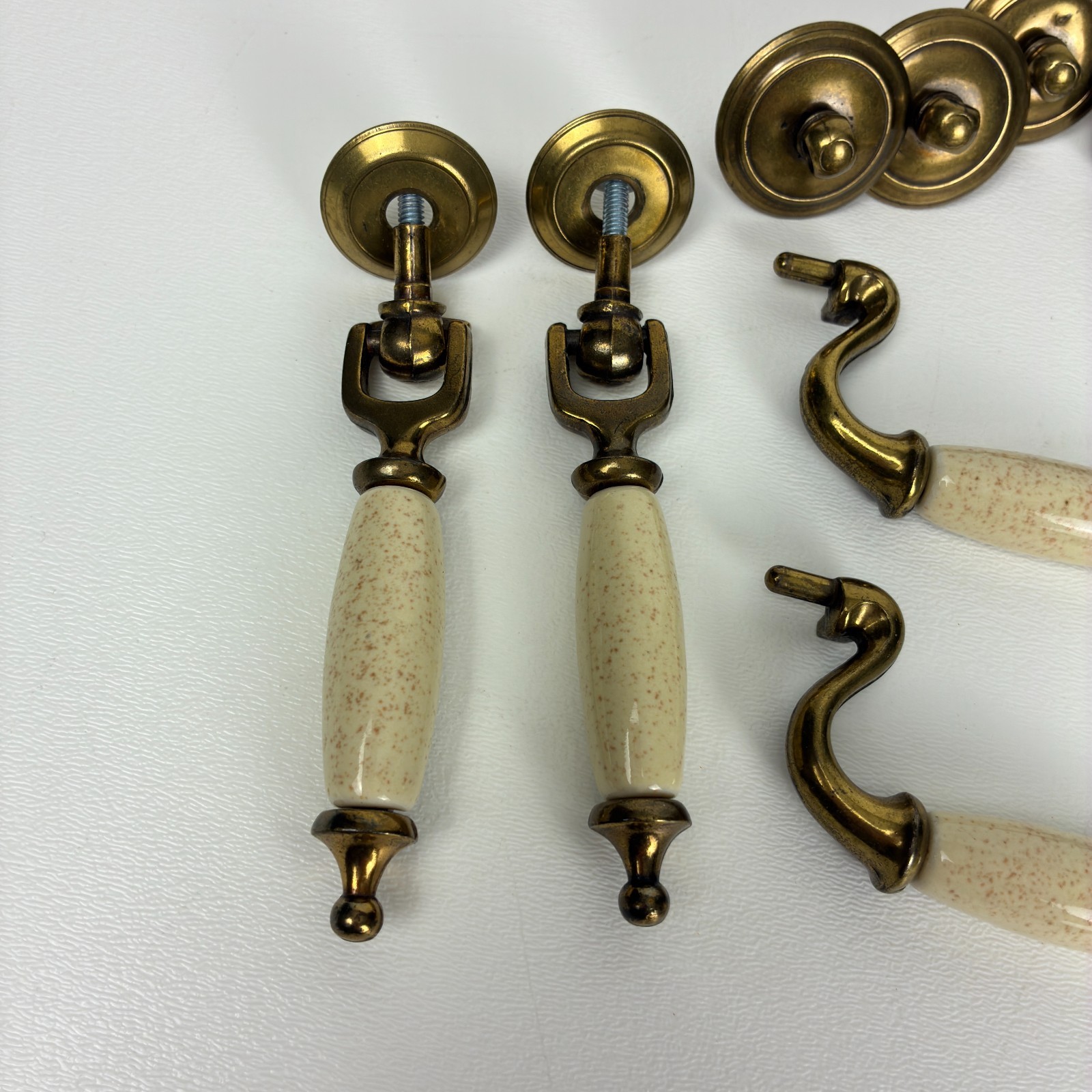 Vintage Brass Cream Speckled Ceramic Drawer Pulls Hardware Lot of 6