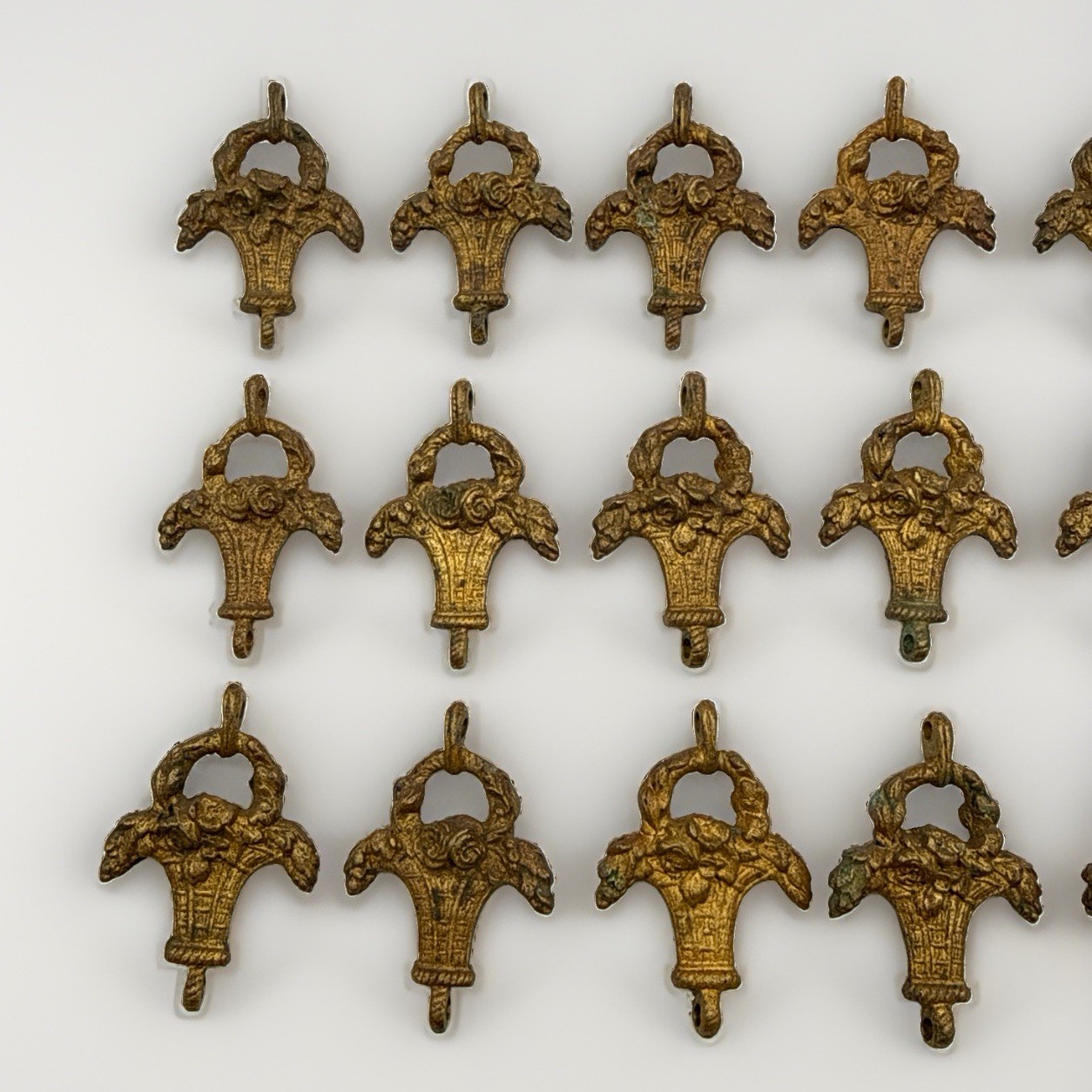 18c French Brass Ormolu Link Drawer Pull Curtain Hooks Flower Basket Metal 20Pc