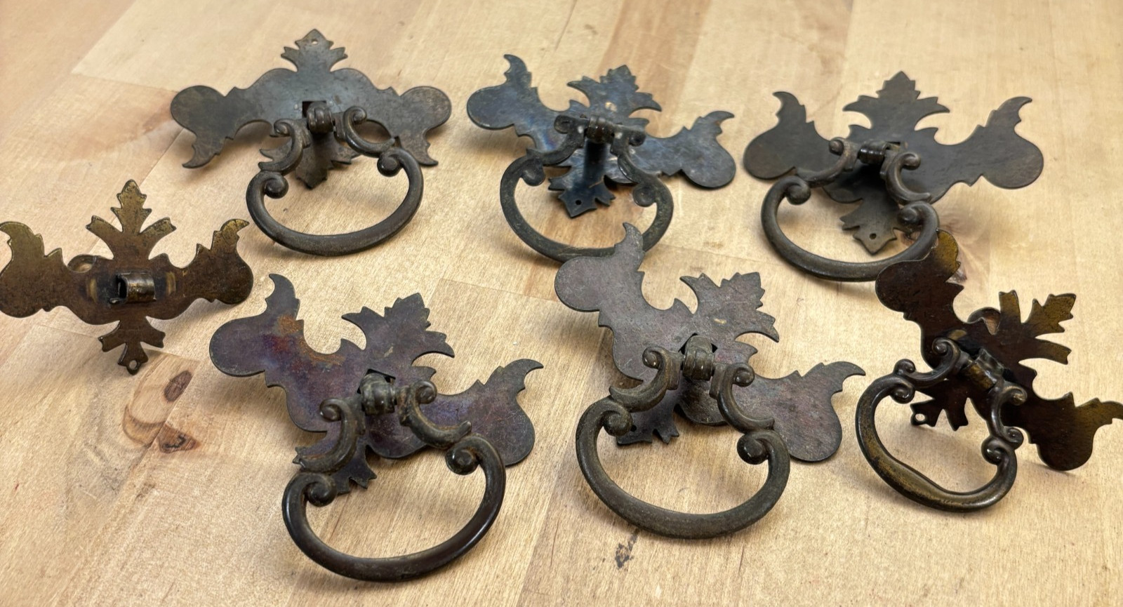 Lot 7 Chippendale Style Swinging Batwing Antique Pulls, Larger 3.25″w