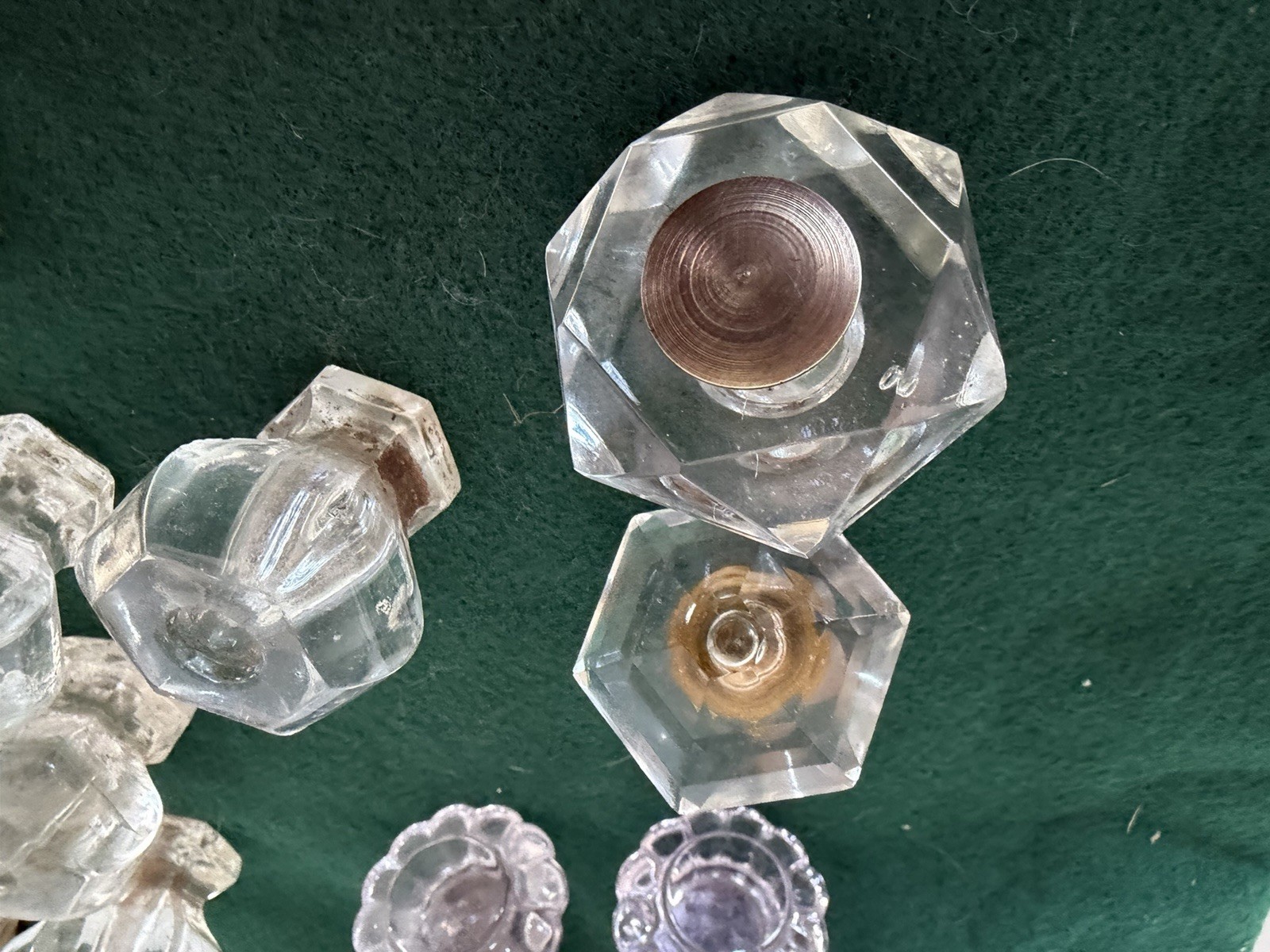 26 Assorted Antique Clear, Black, Purple Glass Drawer Pulls 2 Floral, 3 Faceted