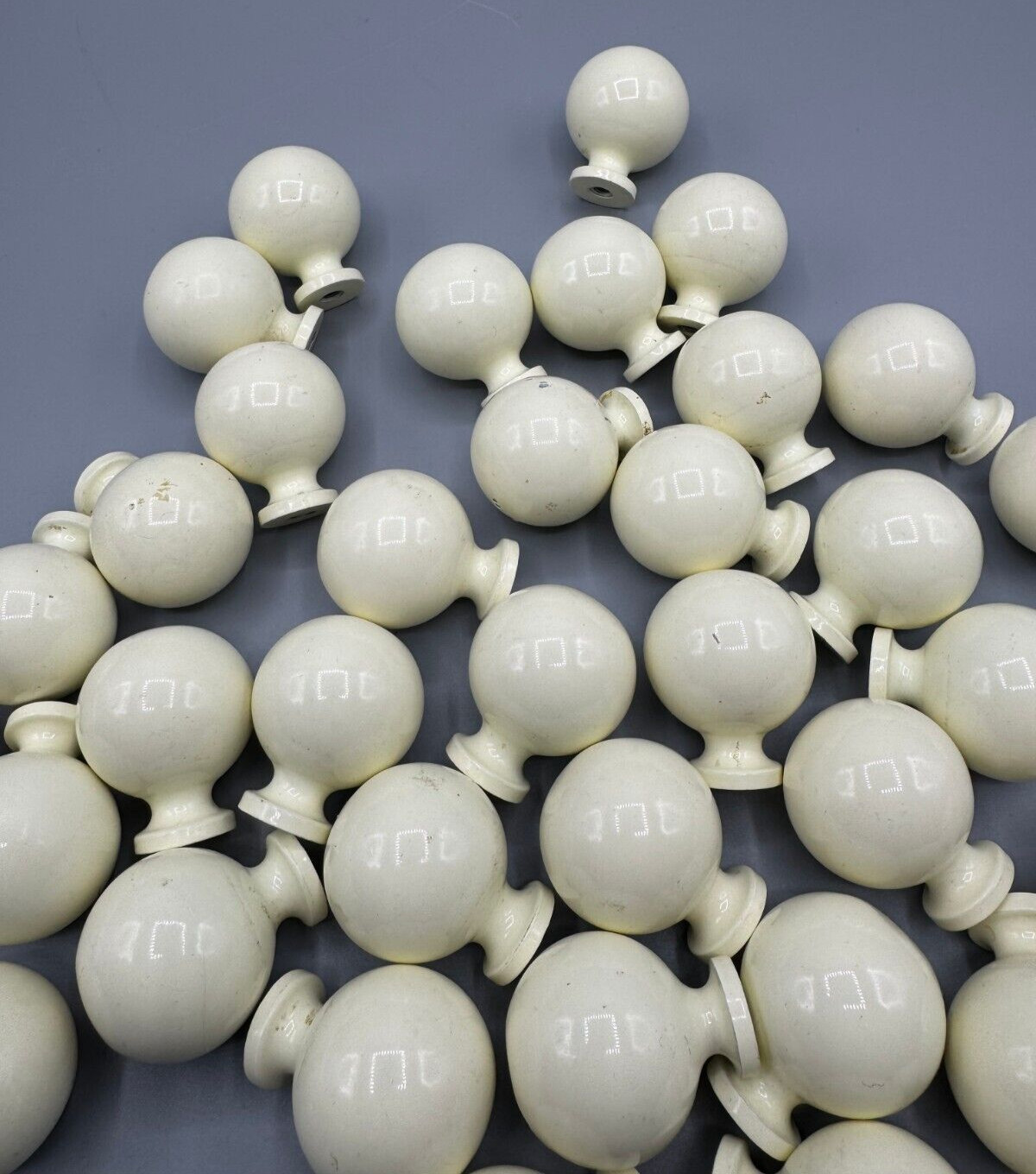 PAINTED ALUMINUM DREXEL DECLARATION STYLE: 37 KNOBS