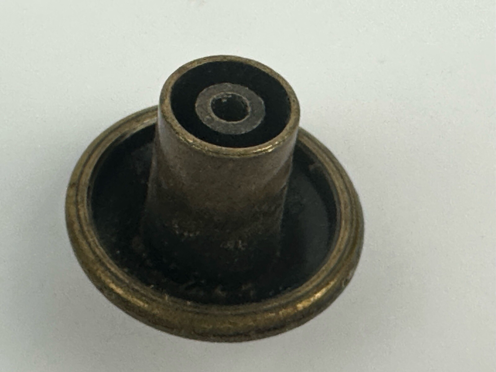 Set Of 5 Ajax Hardware Esperanto Brass Cabinet Drawer Fixture 6″ Backplate Knob