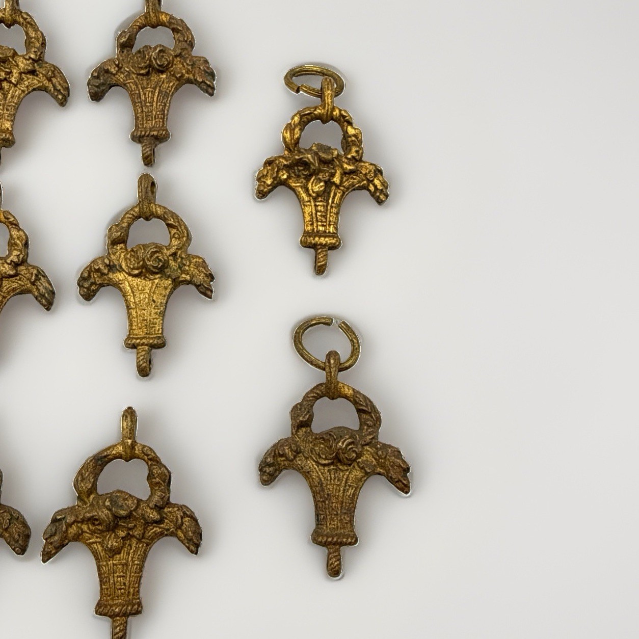 18c French Brass Ormolu Link Drawer Pull Curtain Hooks Flower Basket Metal 20Pc